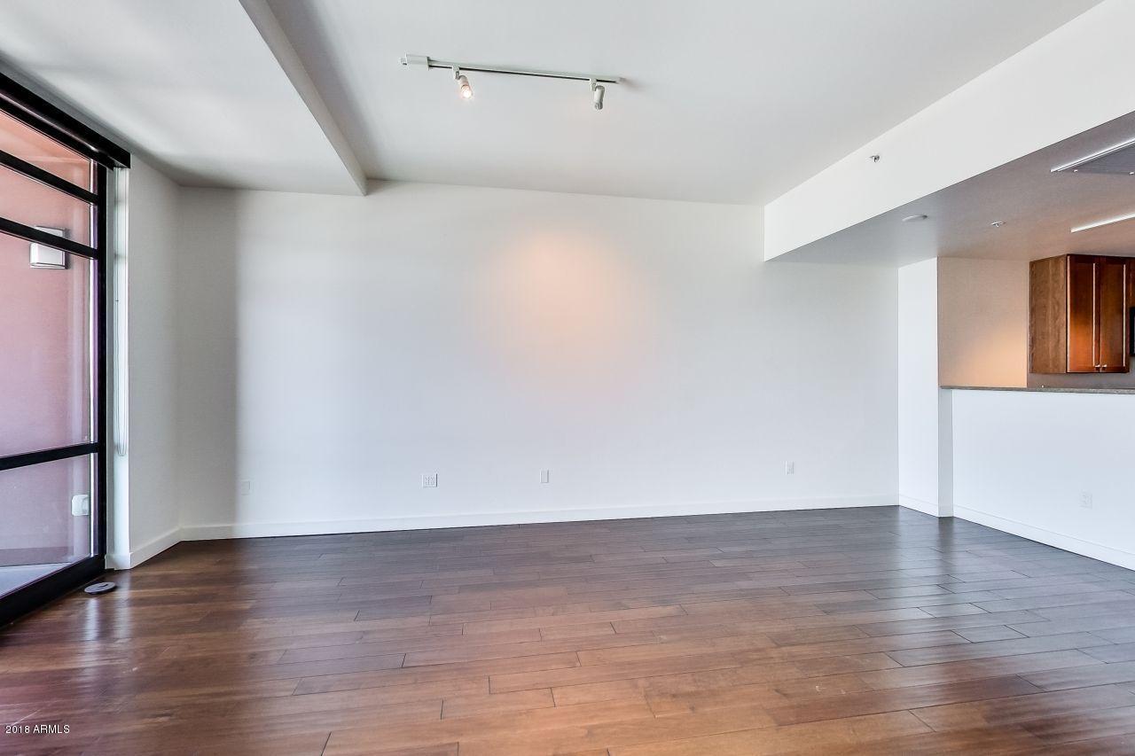 310 S 4TH Street Unit: 1903