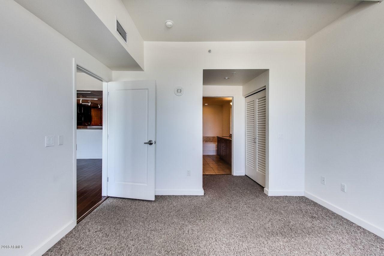 310 S 4TH Street Unit: 1903