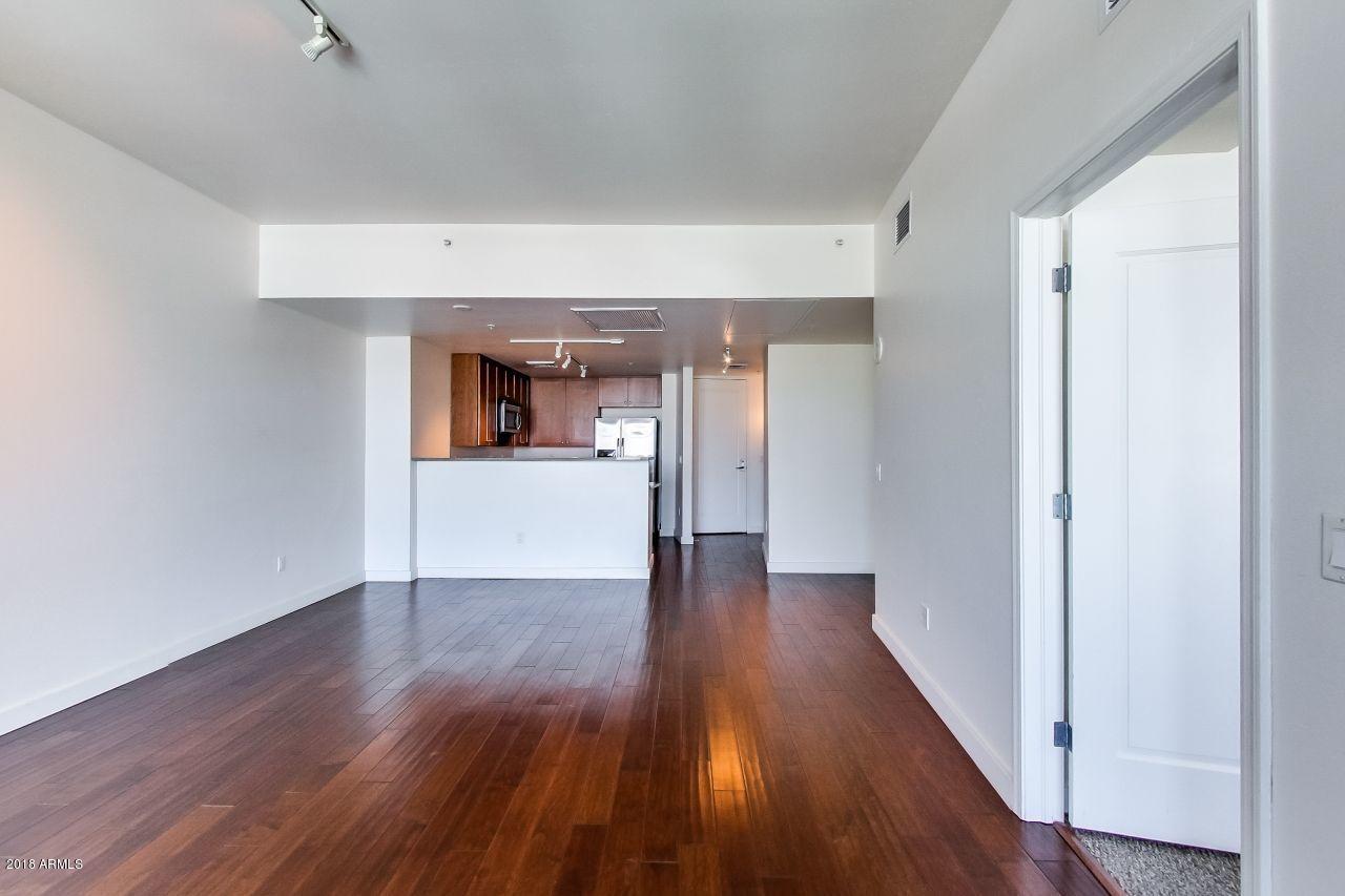 310 S 4TH Street Unit: 1903