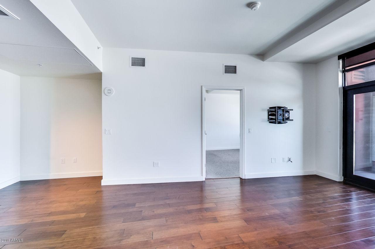 310 S 4TH Street Unit: 1903