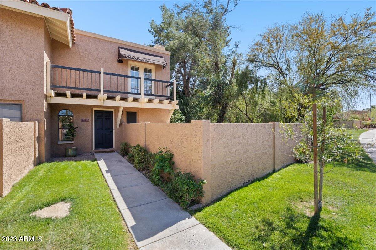 10432 N 11TH Street Unit: 2