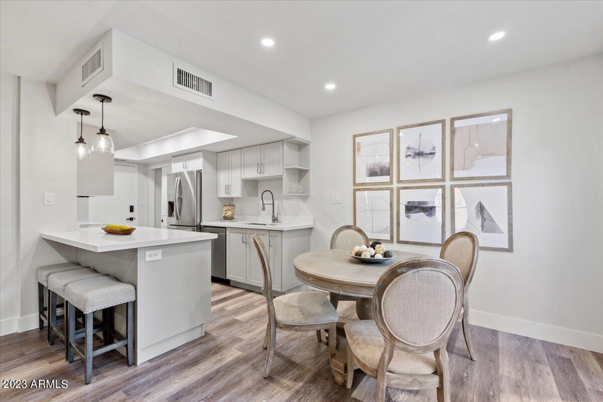 10432 N 11TH Street Unit: 2
