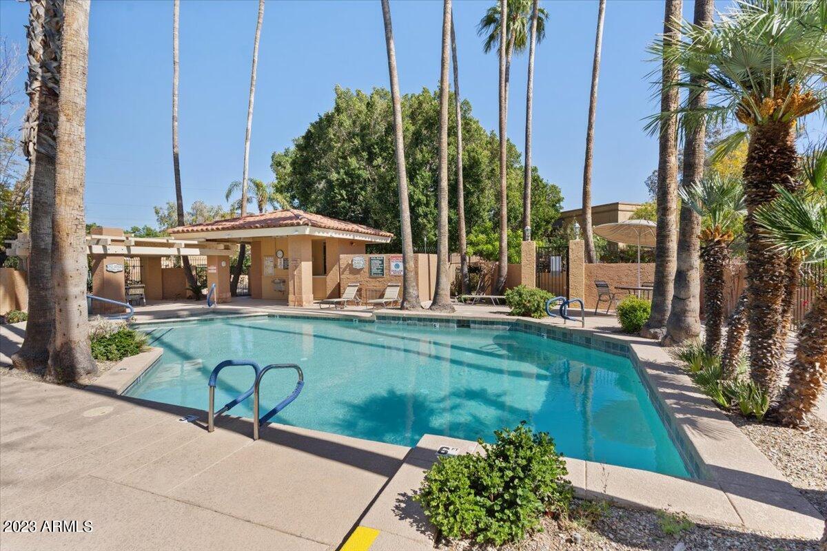 10432 N 11TH Street Unit: 2