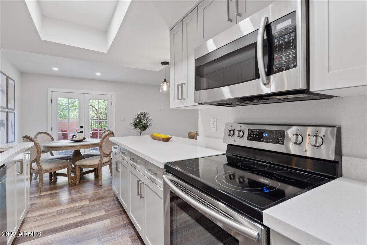 10432 N 11TH Street Unit: 2