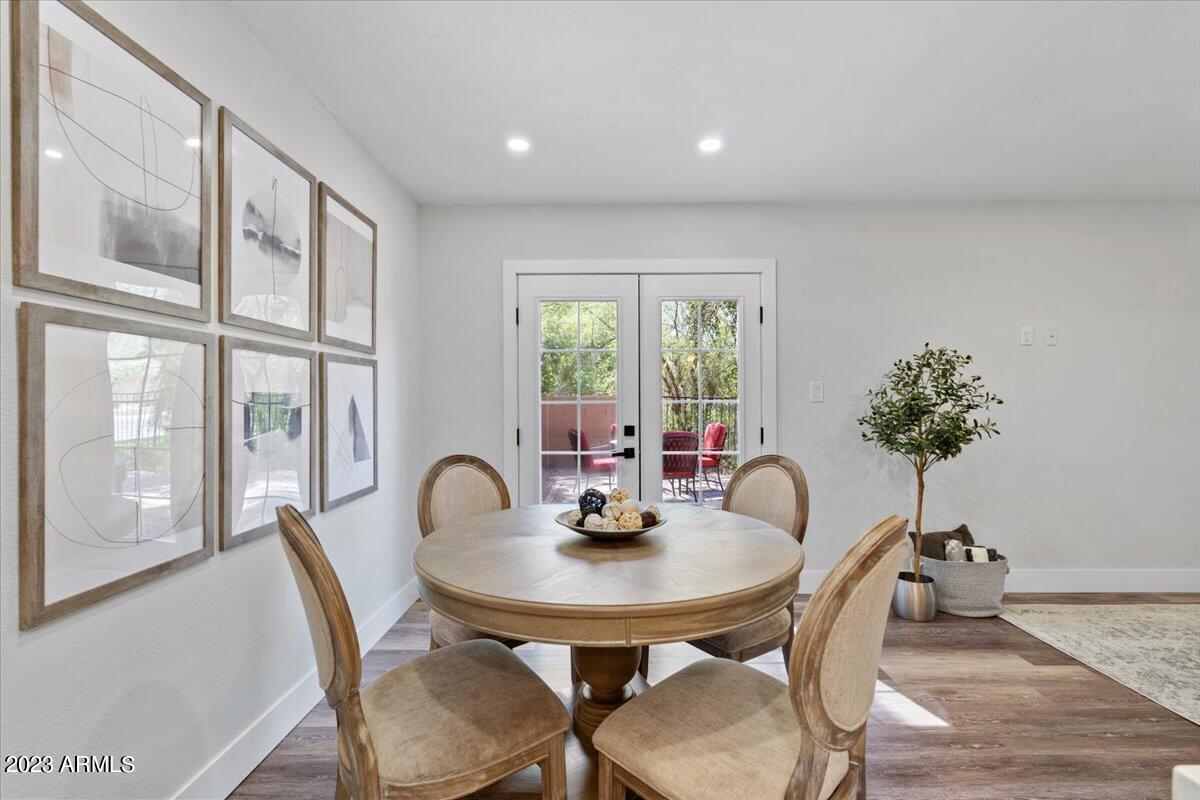 10432 N 11TH Street Unit: 2