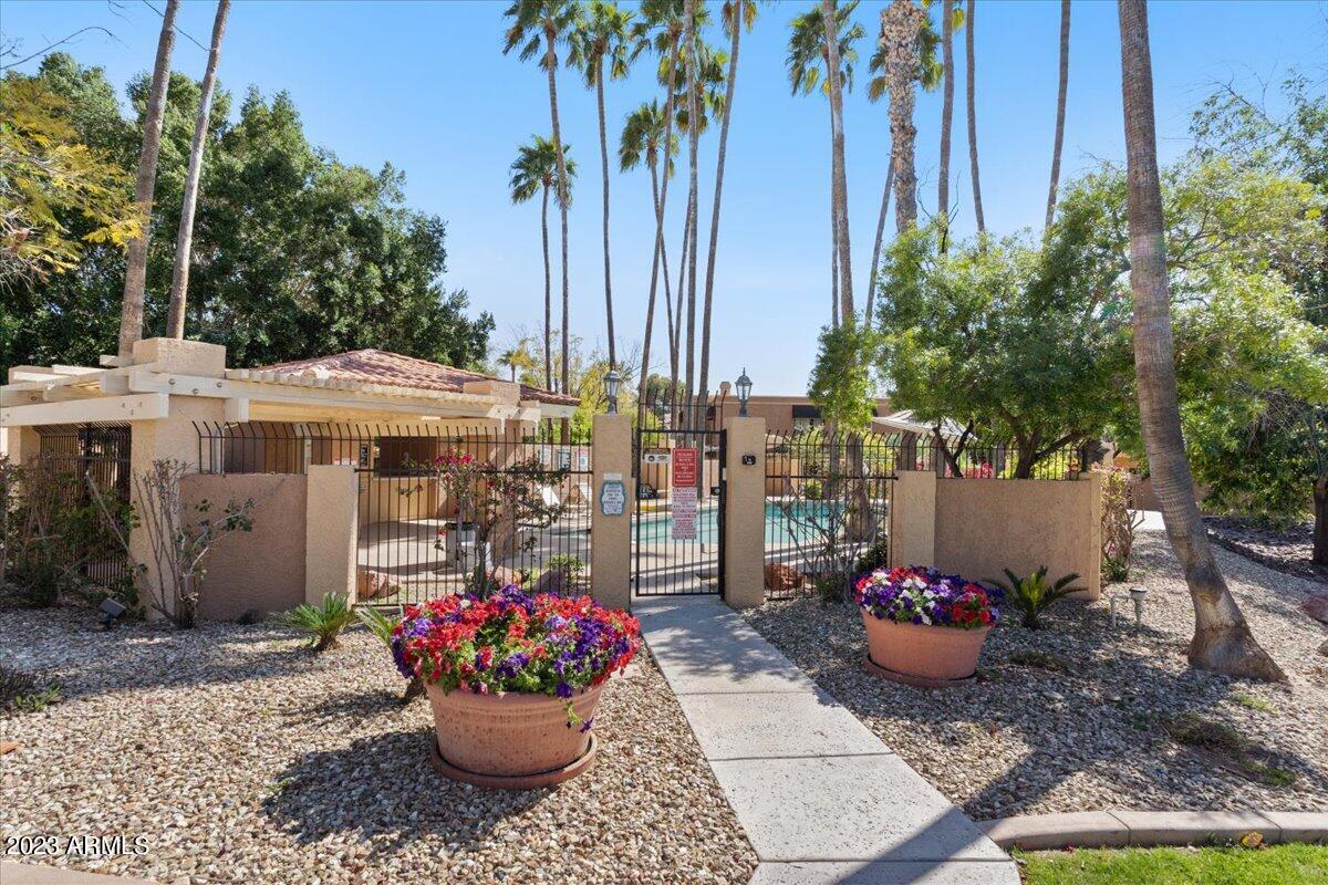 10432 N 11TH Street Unit: 2