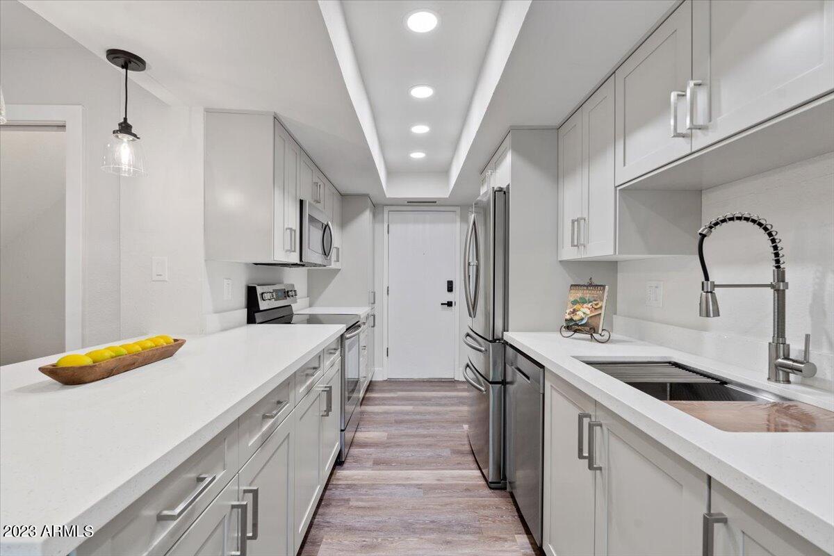 10432 N 11TH Street Unit: 2