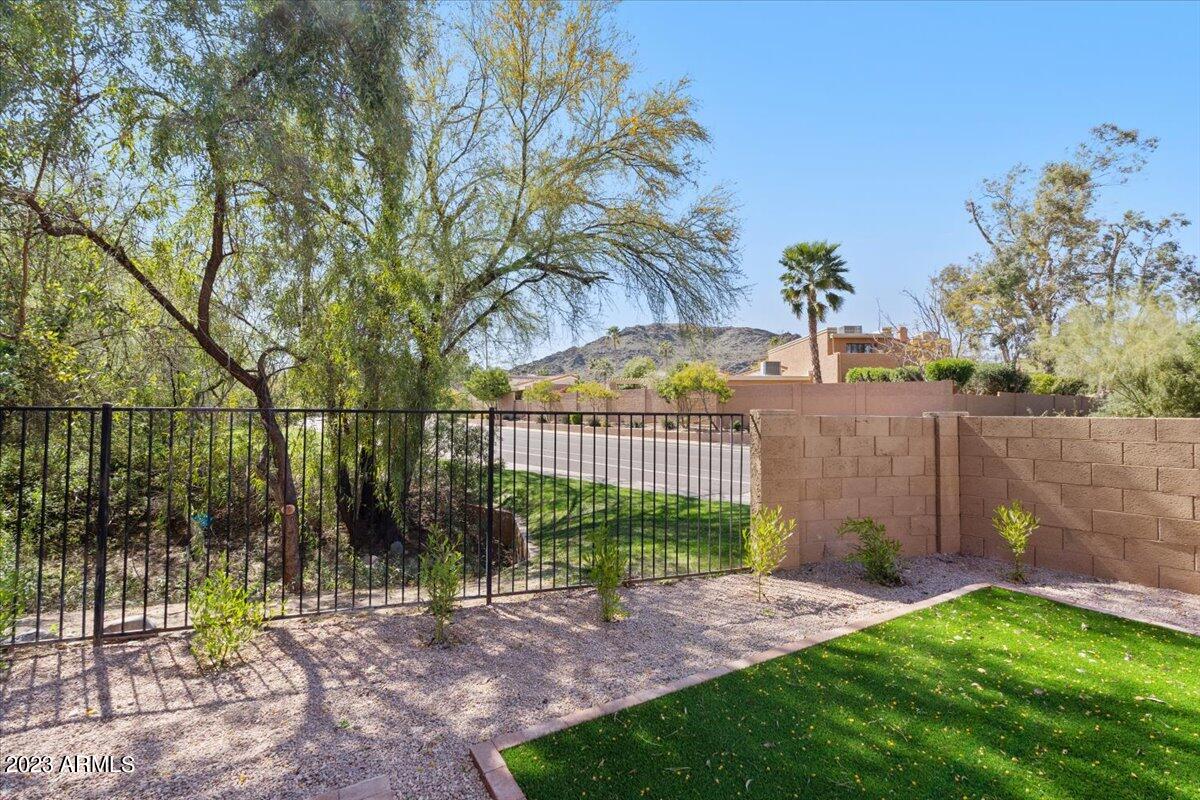 10432 N 11TH Street Unit: 2