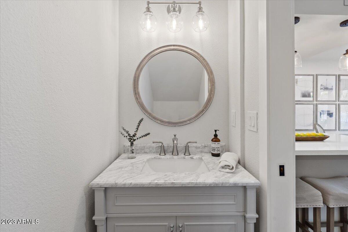 10432 N 11TH Street Unit: 2