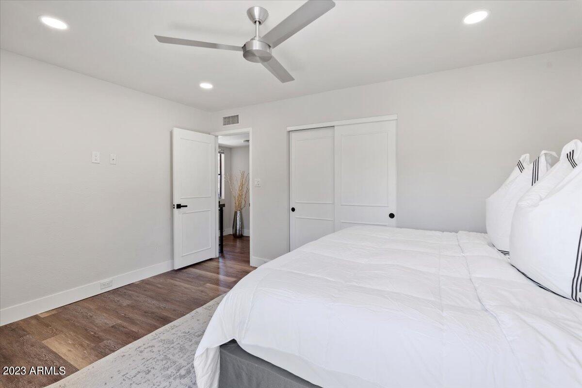 10432 N 11TH Street Unit: 2