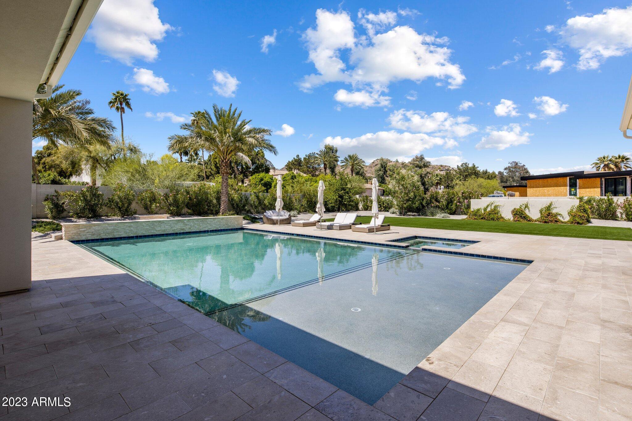 6526 N 66TH Place
