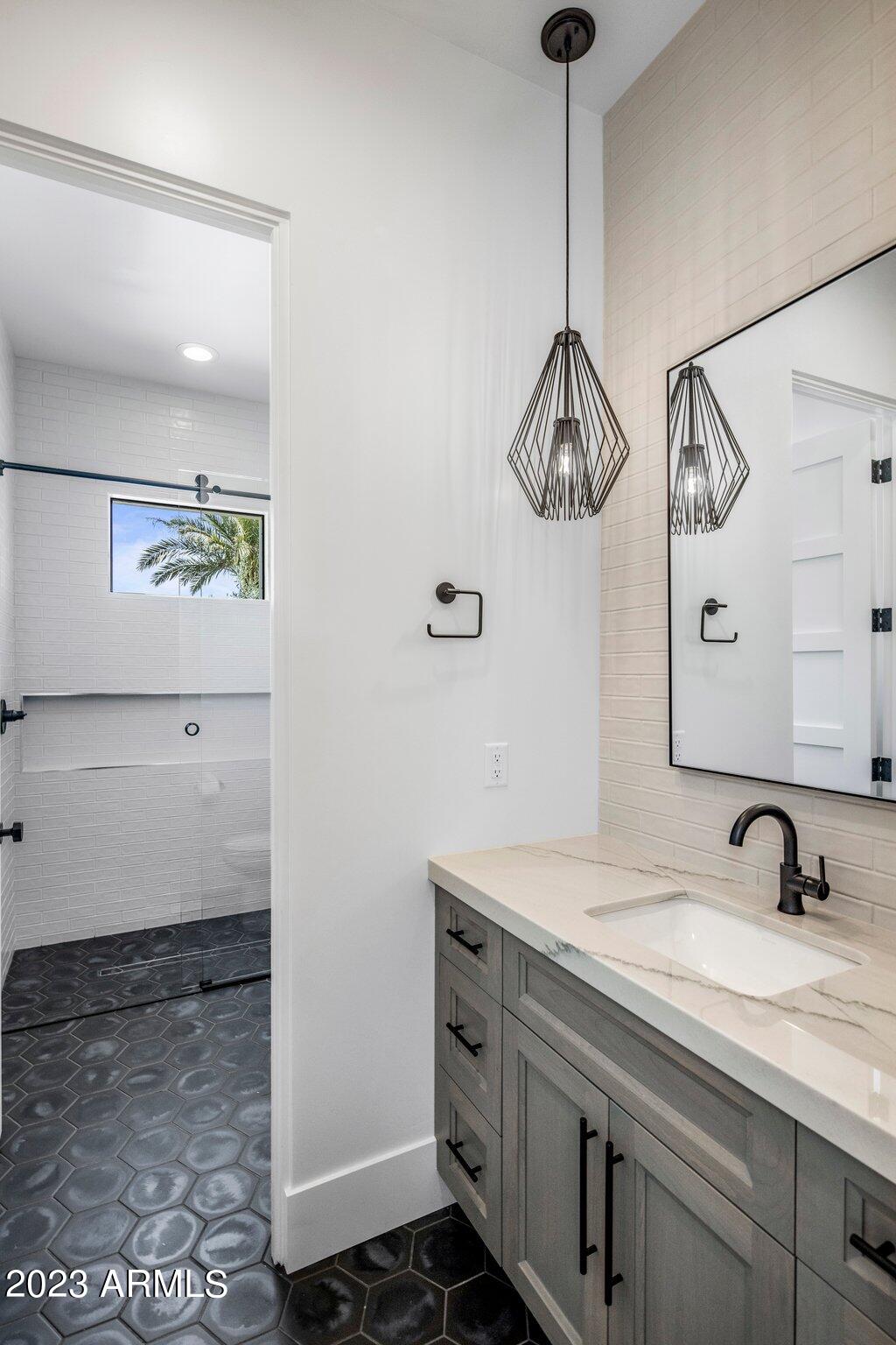 6526 N 66TH Place