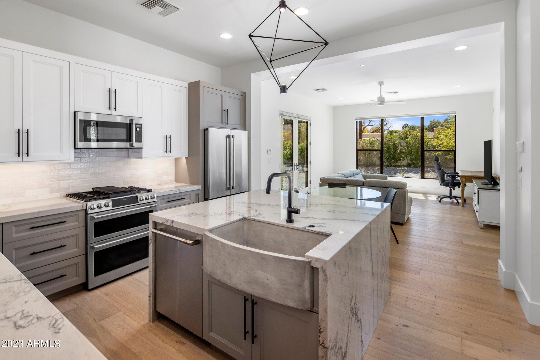 6526 N 66TH Place