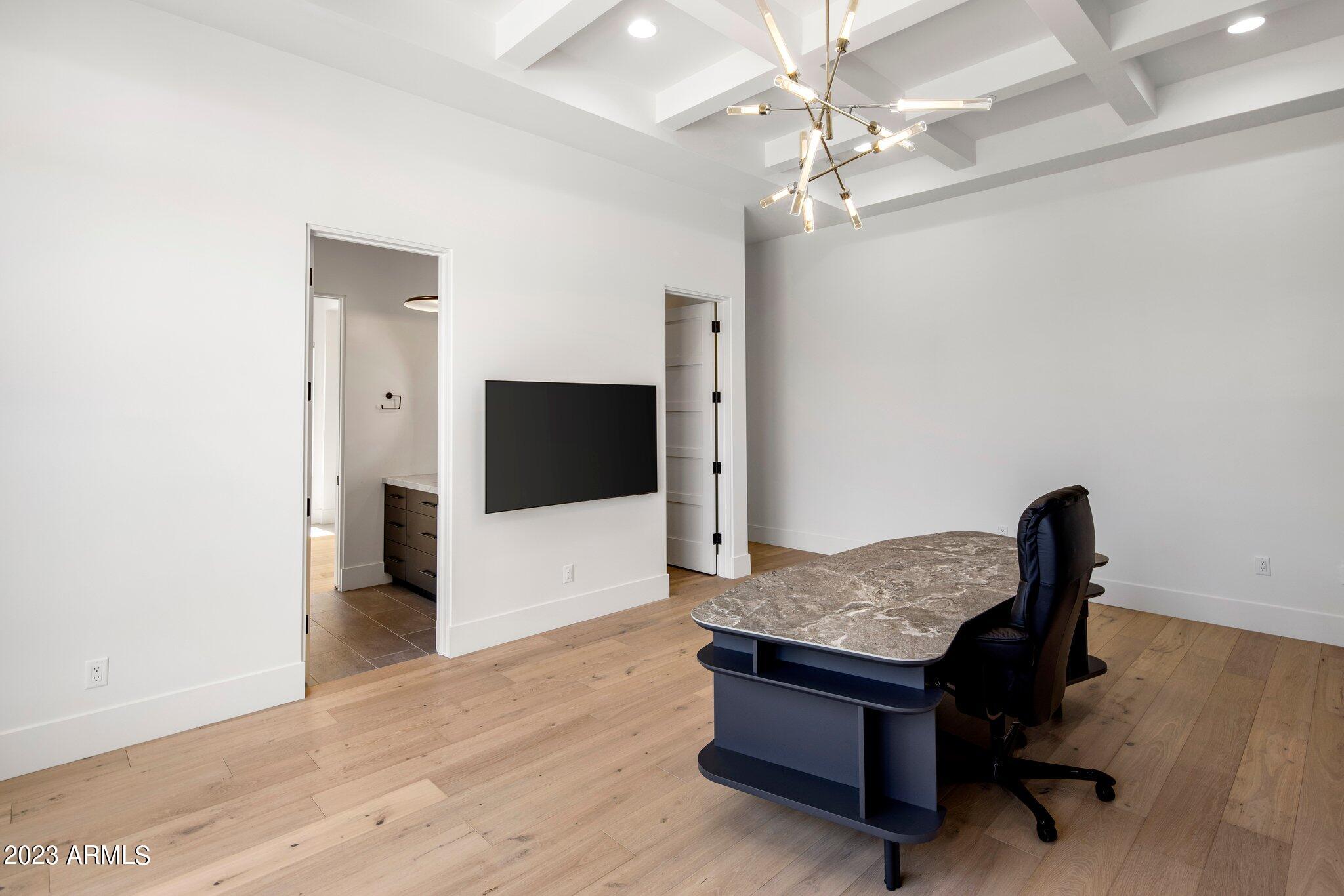 6526 N 66TH Place