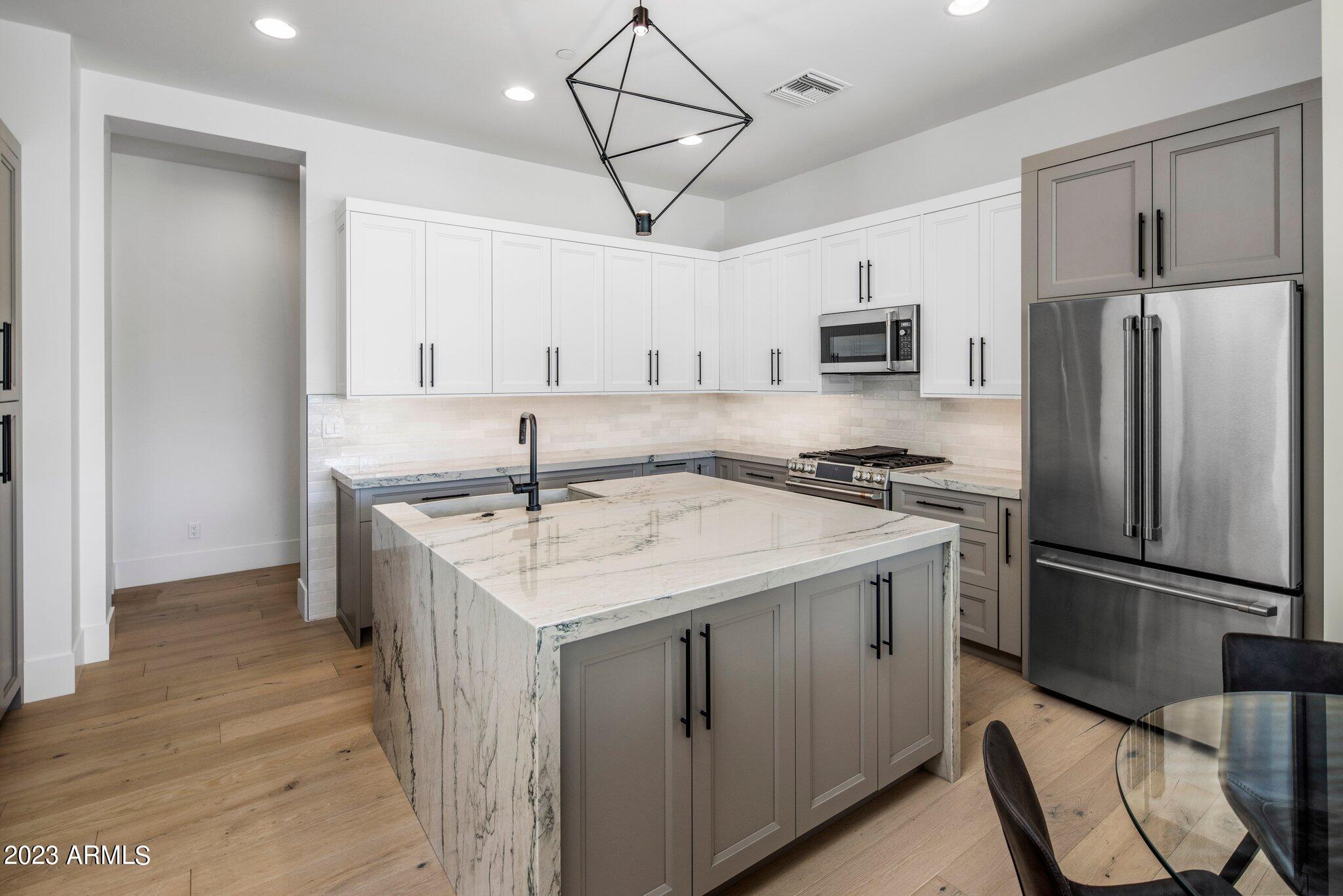 6526 N 66TH Place
