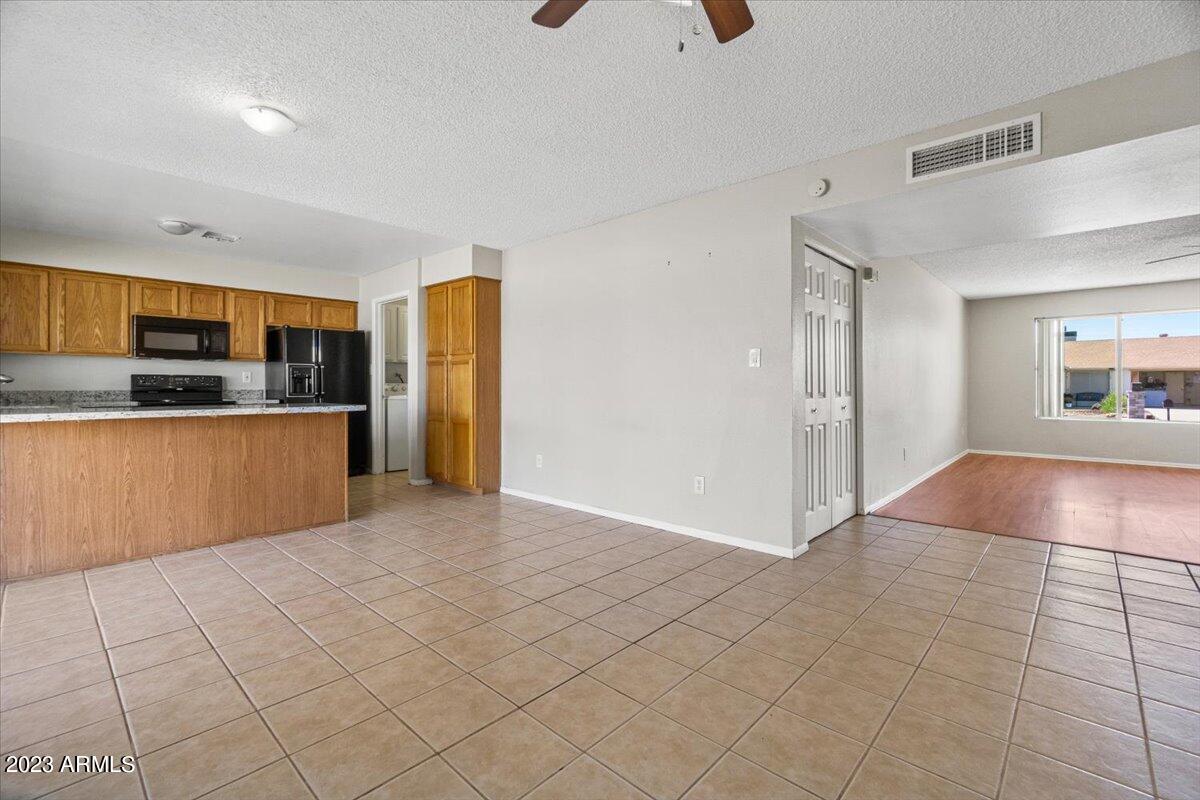 1430 W ROCKWOOD Drive