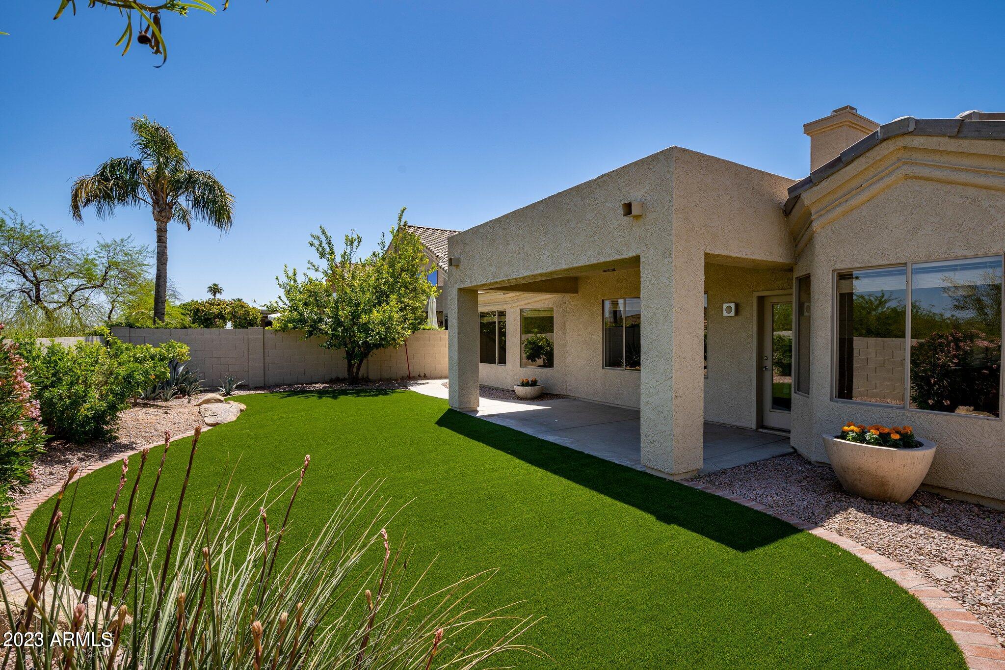 1152 E COTTONWOOD Lane