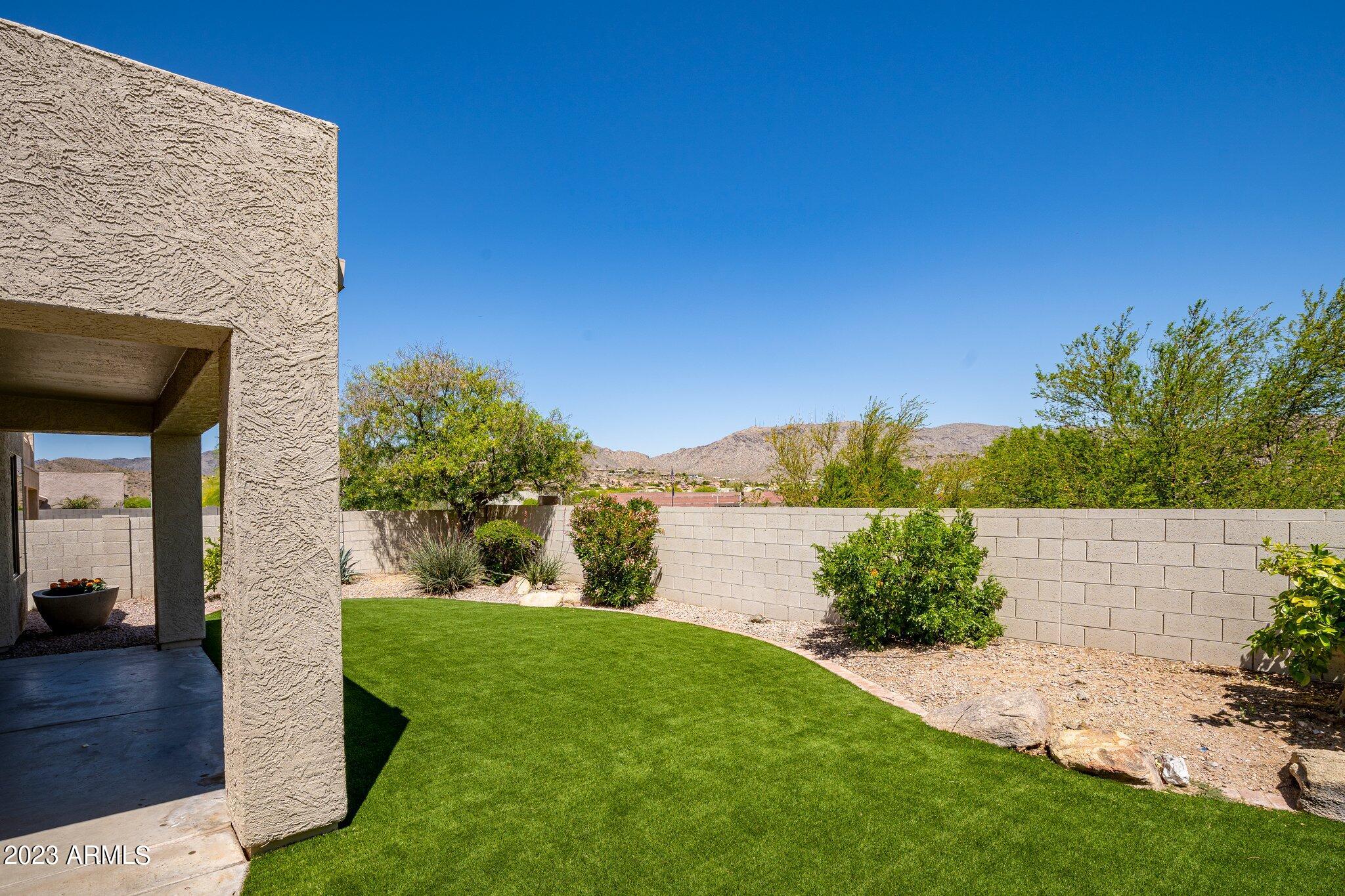 1152 E COTTONWOOD Lane