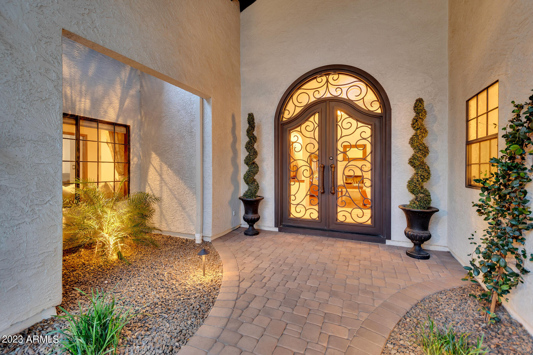 8387 E THOROUGHBRED Trail