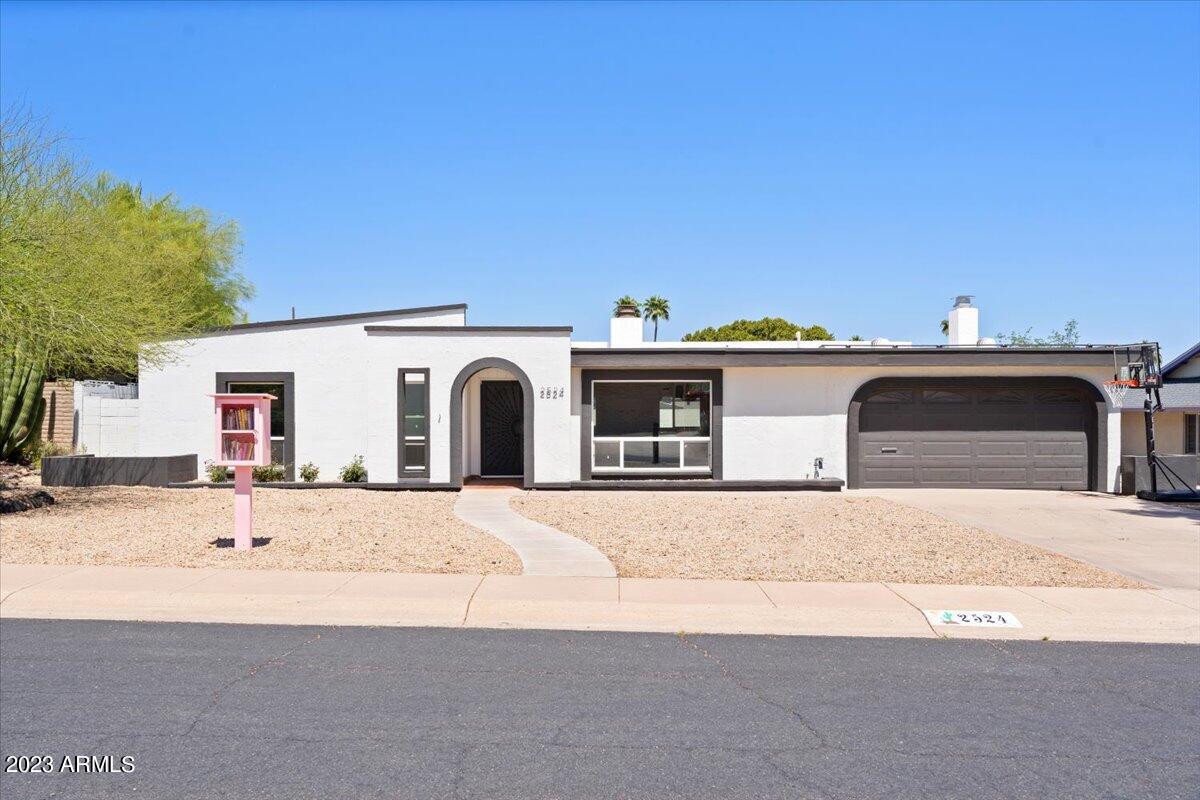 2524 E BERYL Avenue