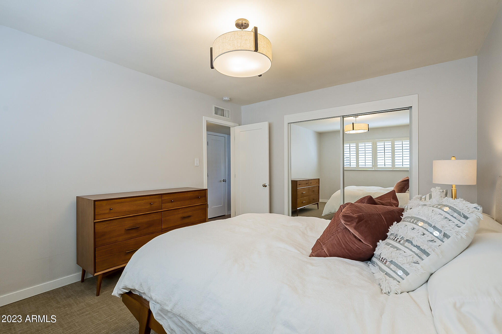 6805 E 2ND Street Unit: 3