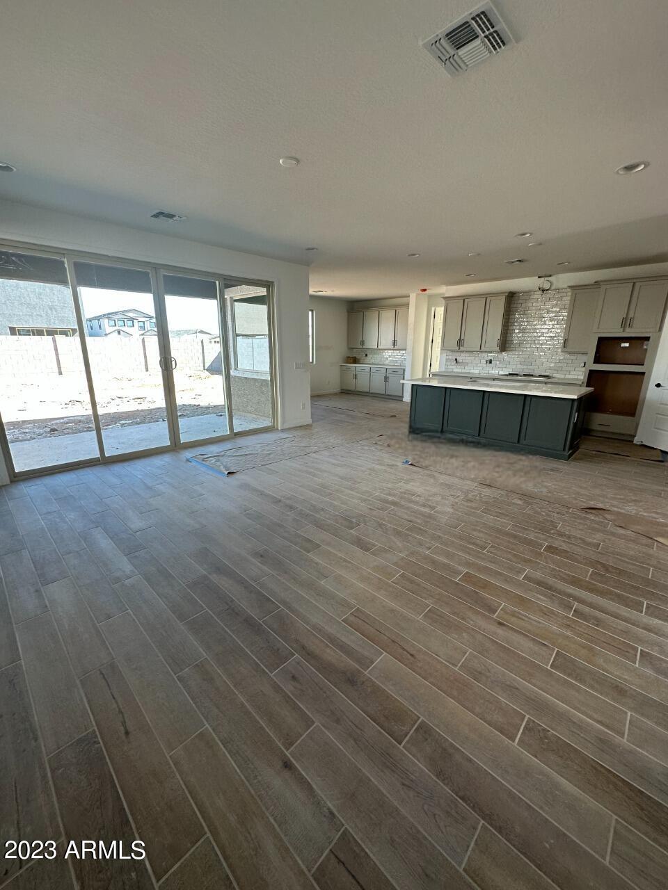 9749 E SEISMIC Avenue