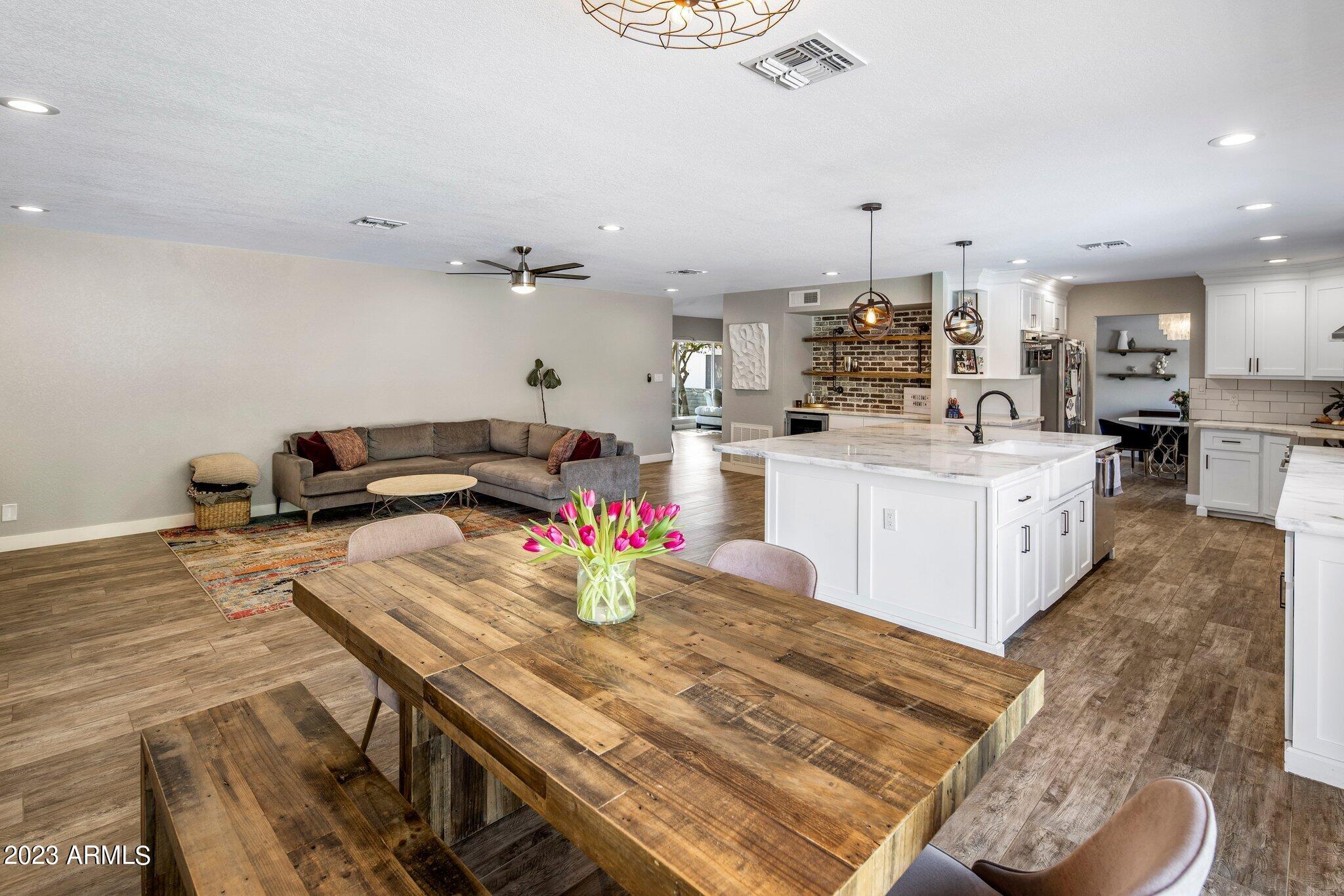 5958 E ASTER Drive