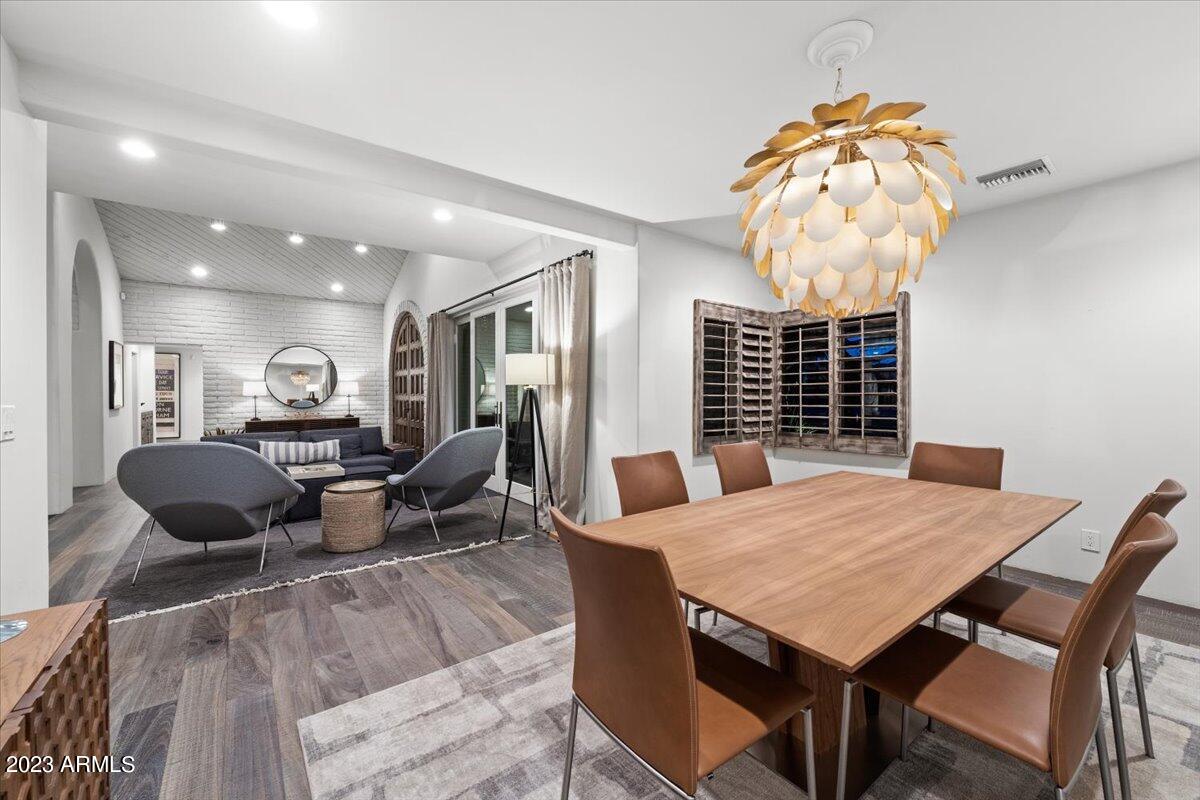 8237 N Merion Way