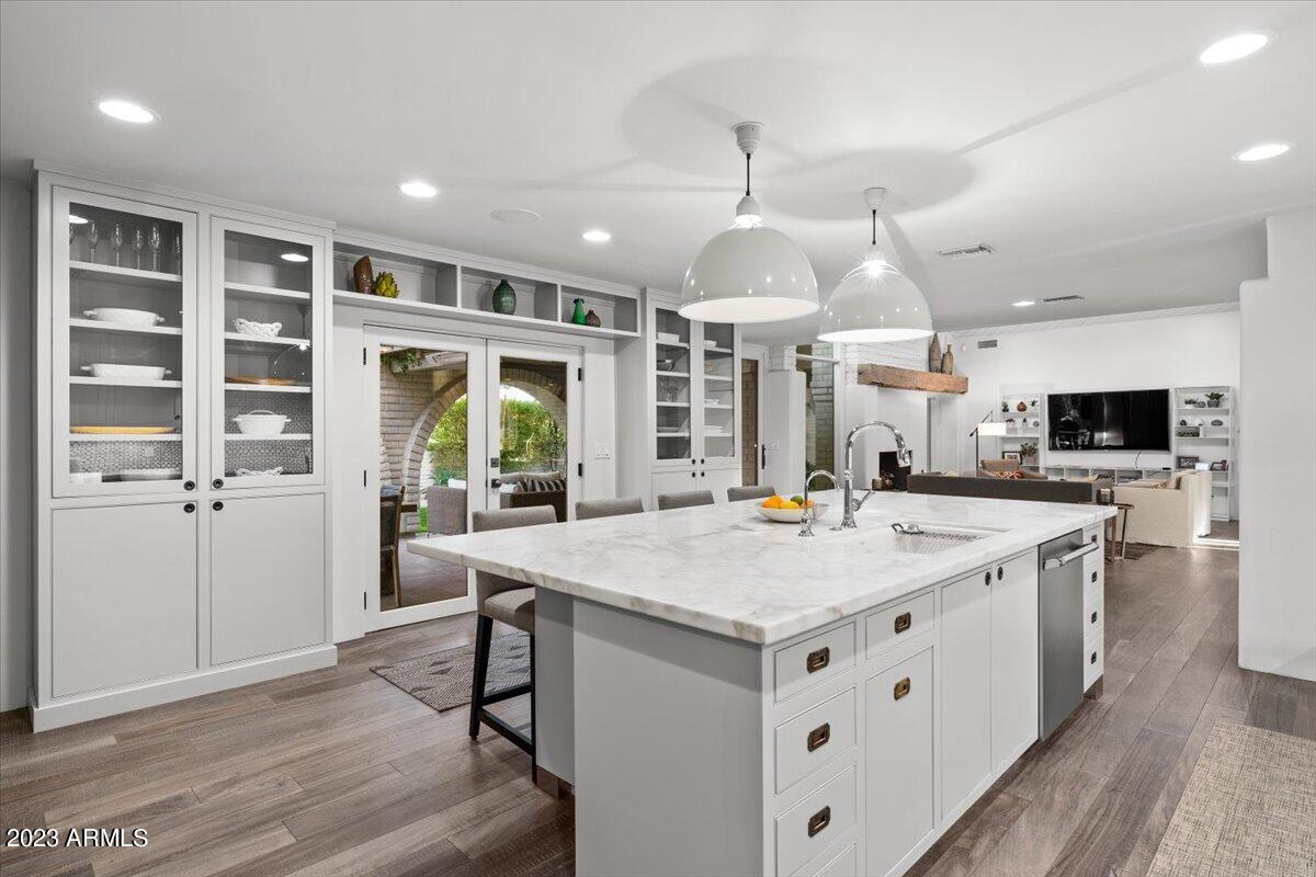 8237 N Merion Way