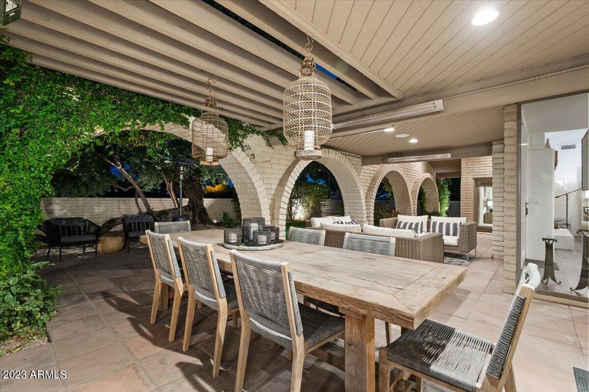 8237 N Merion Way