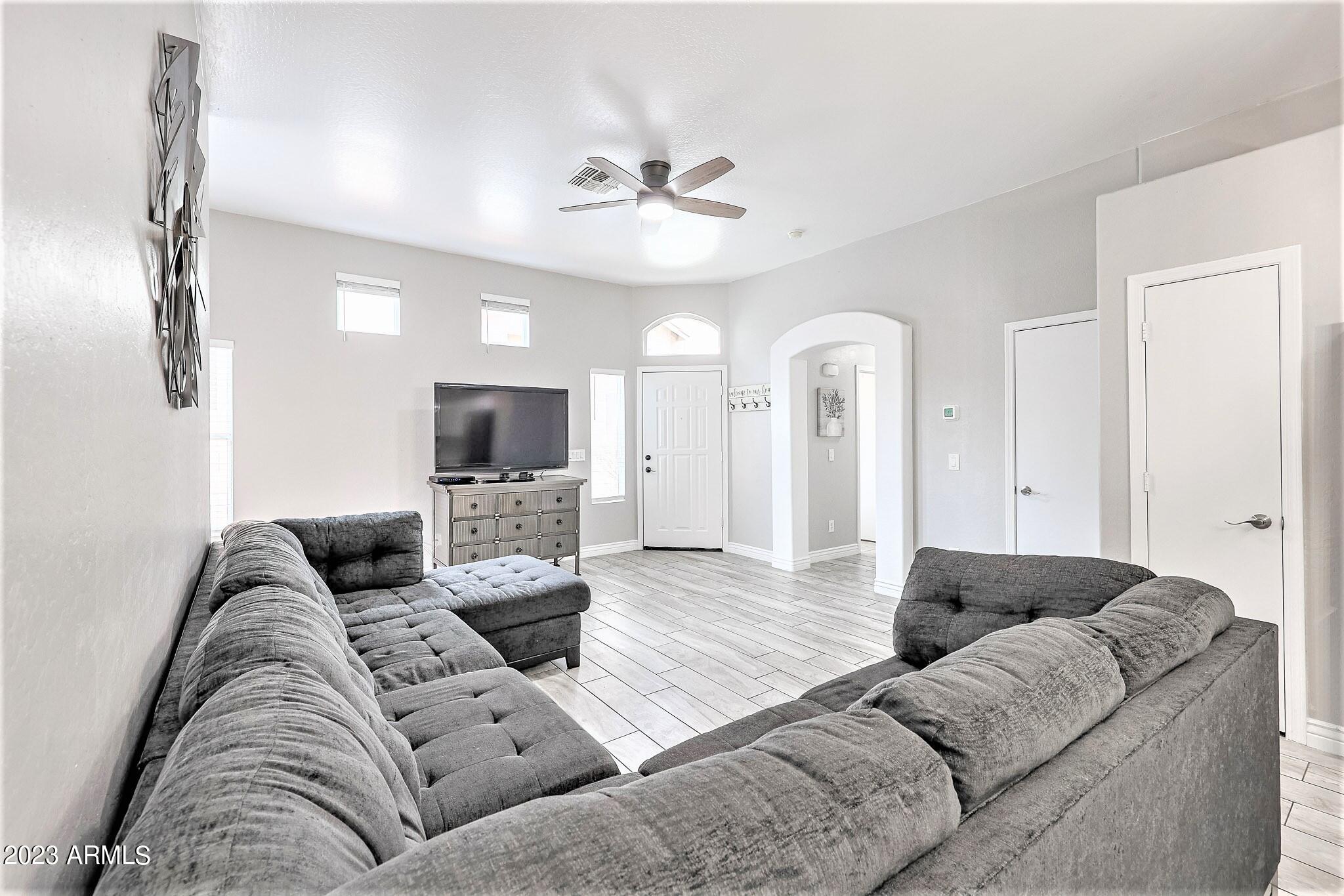 6610 E UNIVERSITY Drive Unit: 168