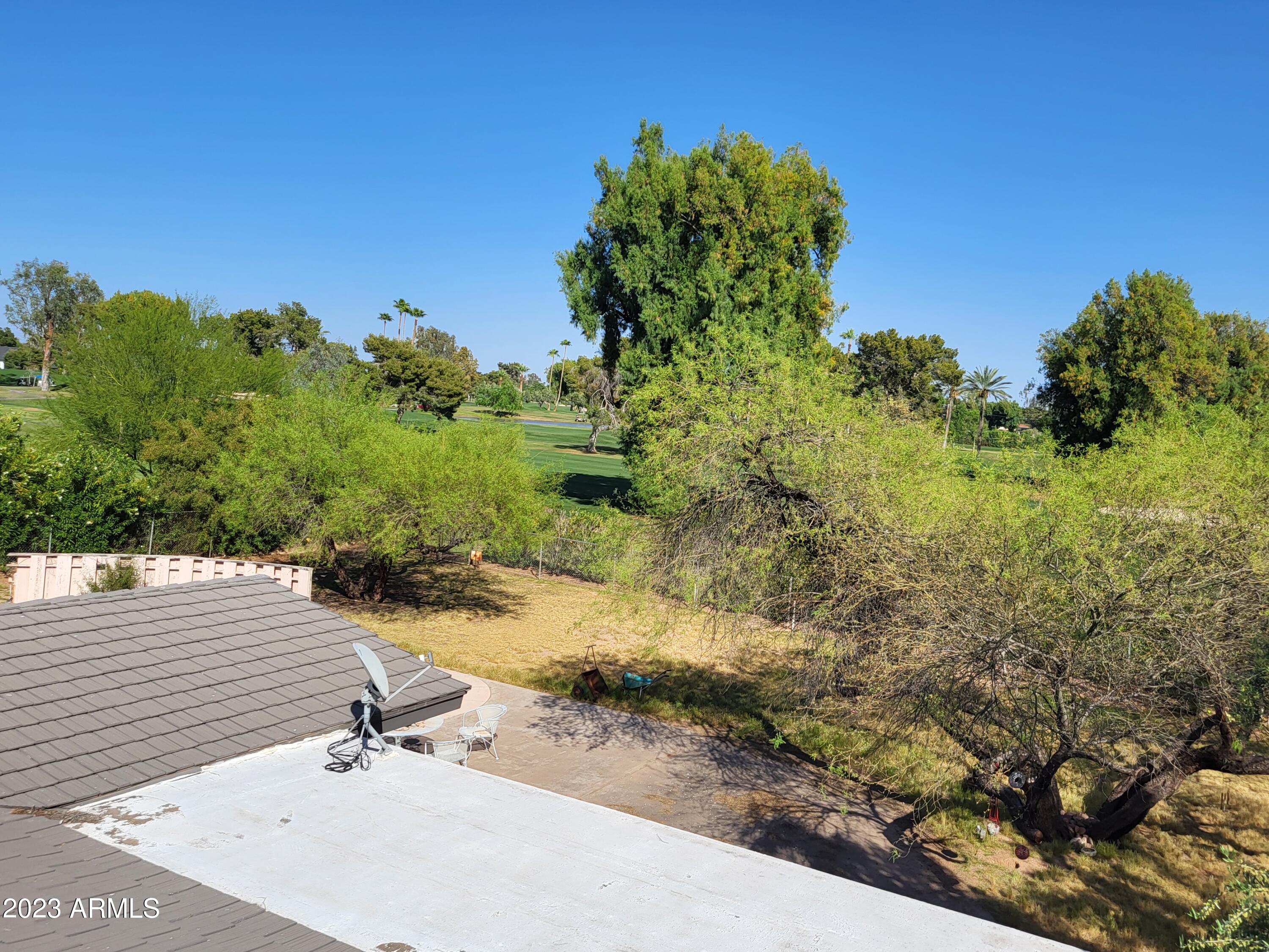 3419 N valencia Lane