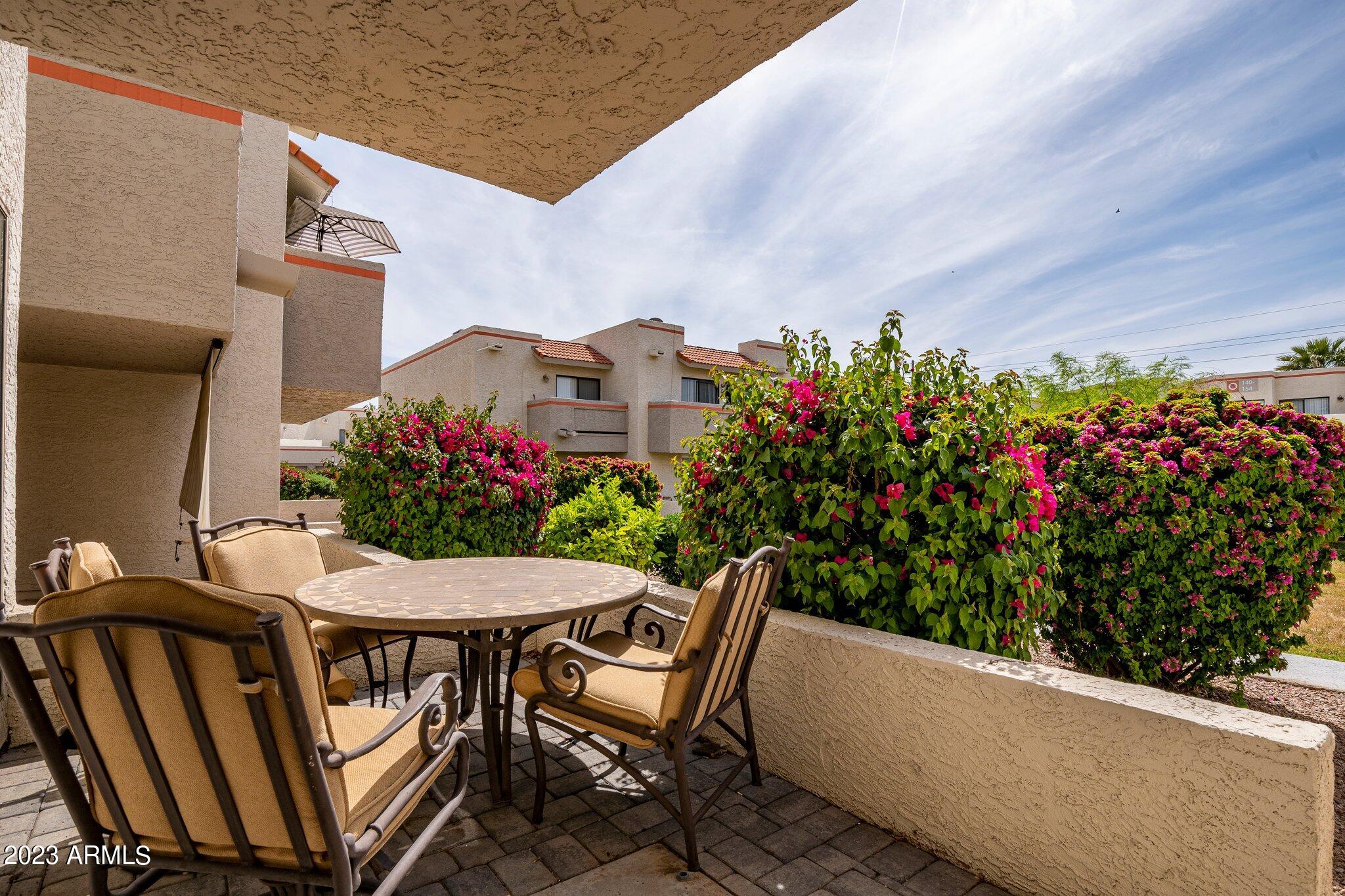 985 N GRANITE REEF Road Unit: 127