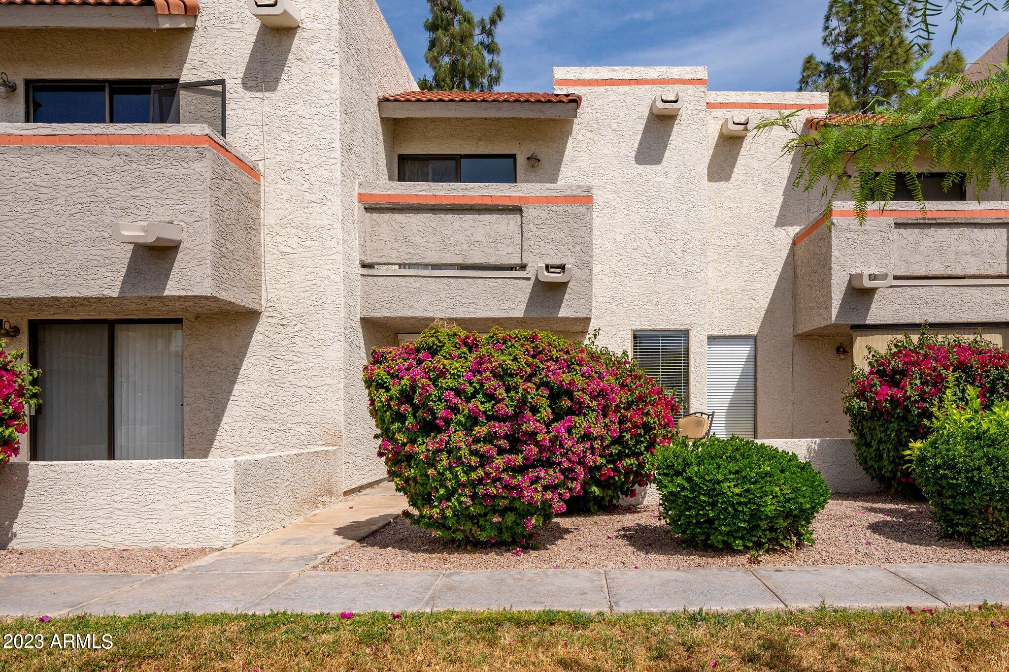 985 N GRANITE REEF Road Unit: 127
