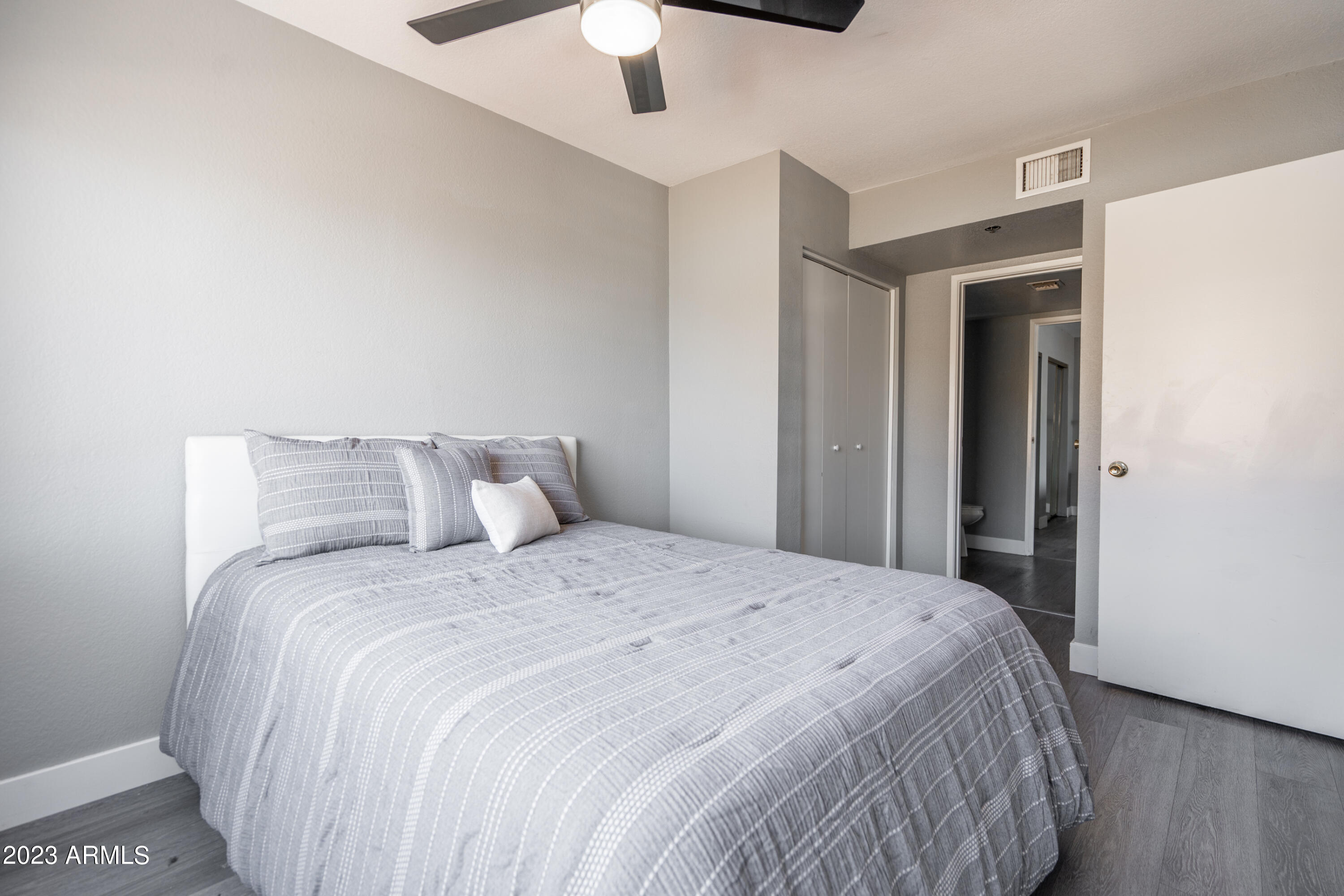 154 W 5TH Street Unit: 251