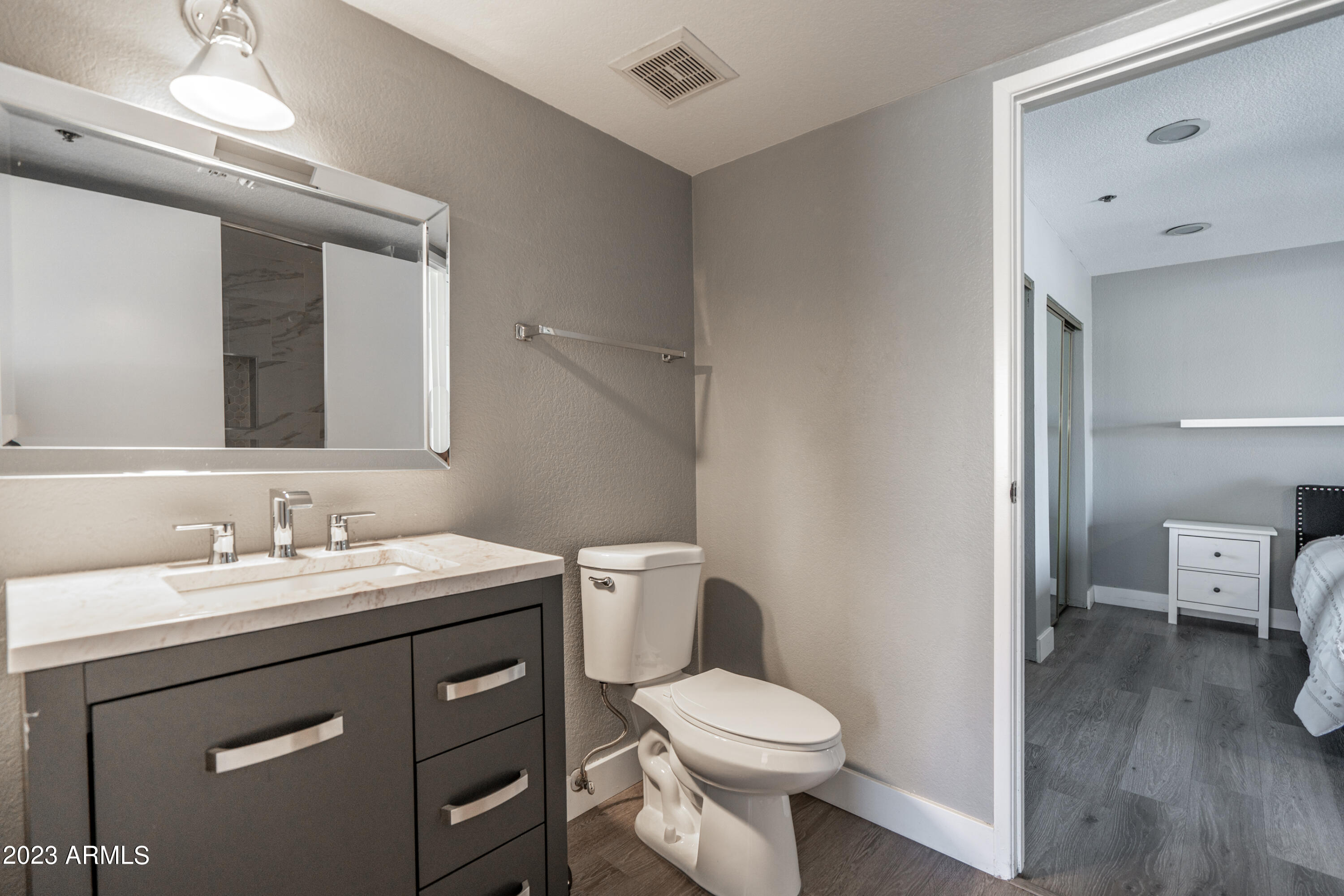 154 W 5TH Street Unit: 251