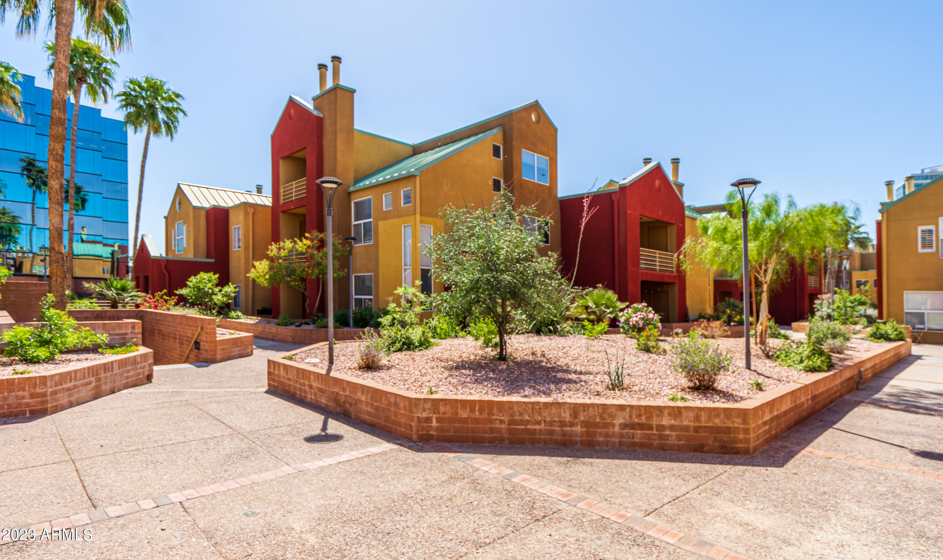 154 W 5TH Street Unit: 251