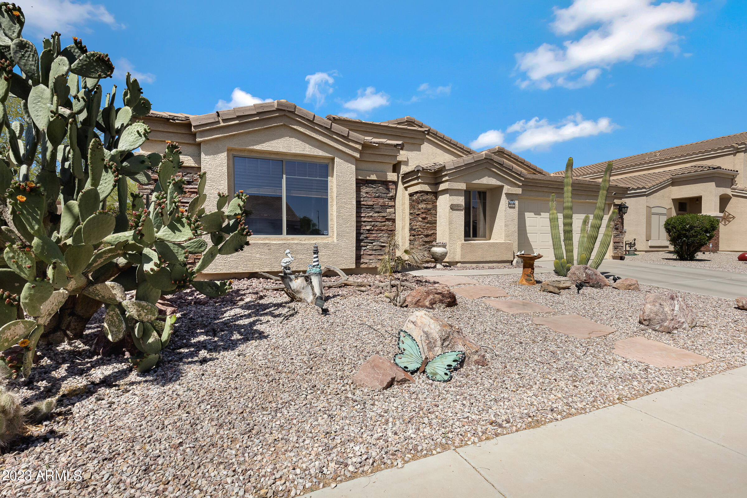 616 E Black Diamond Drive