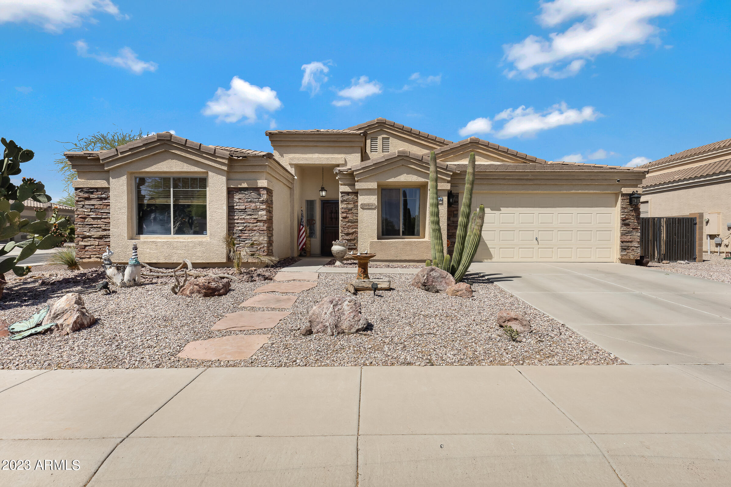 616 E Black Diamond Drive
