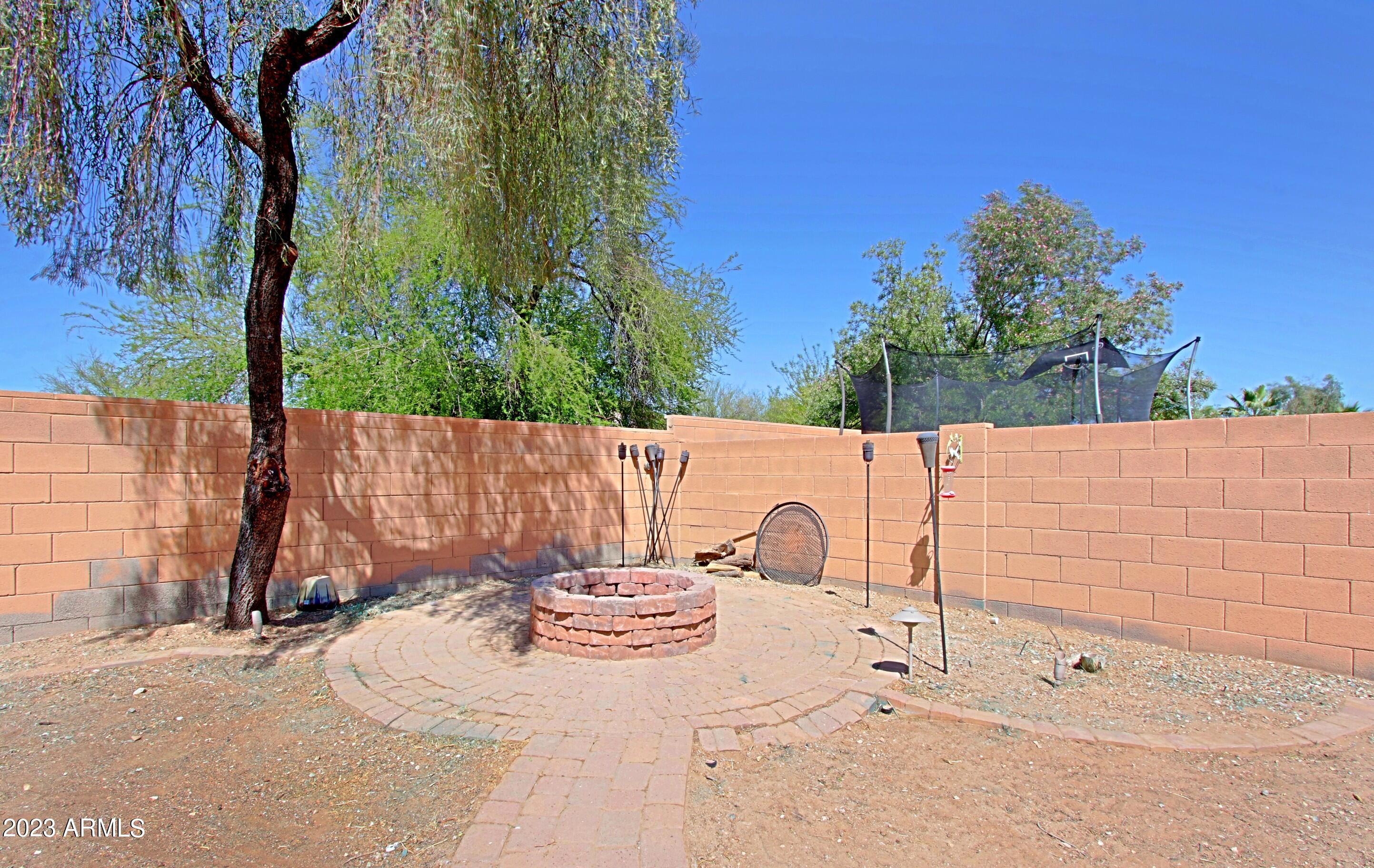 29762 W AMELIA Avenue