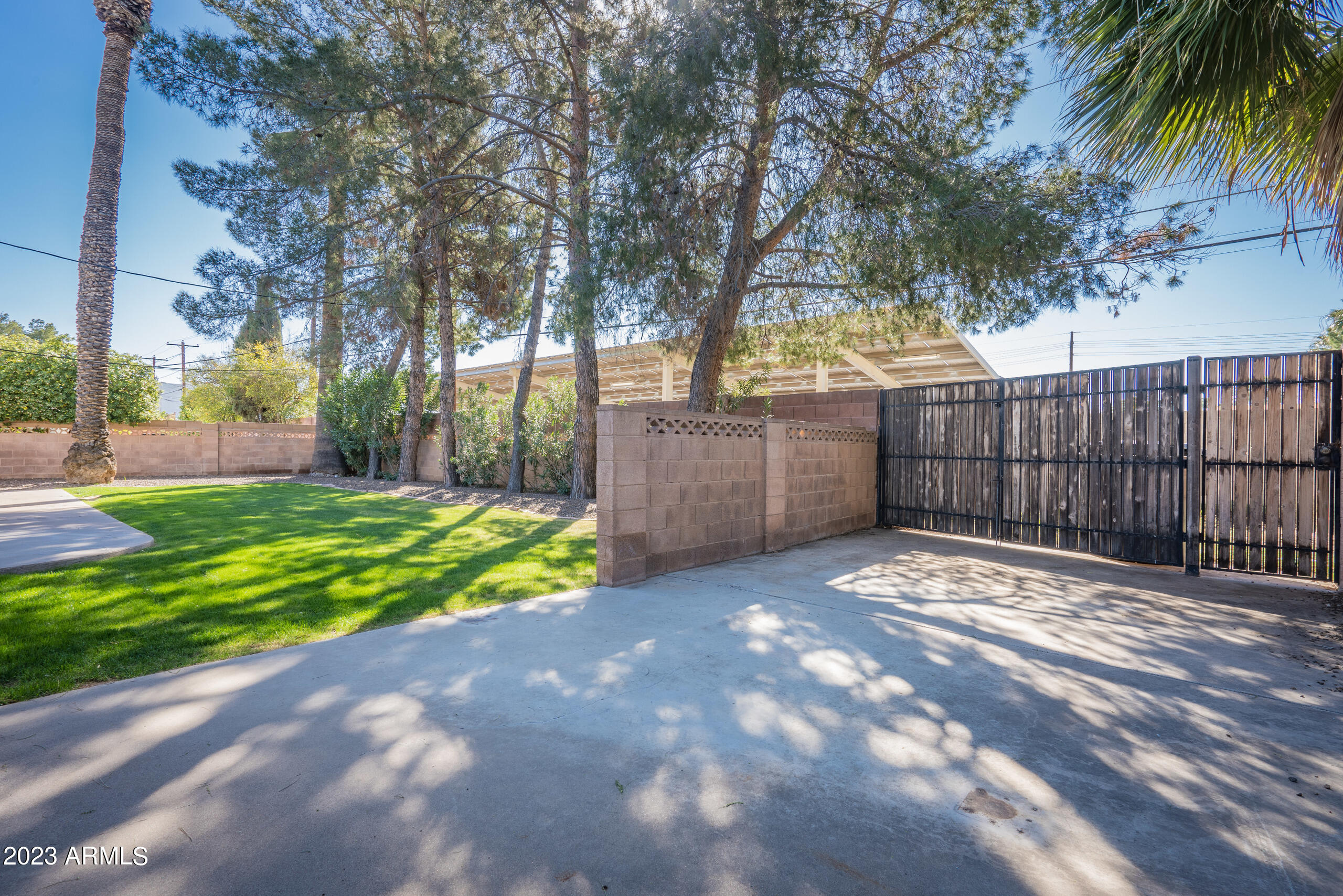 5117 E VERDE Lane
