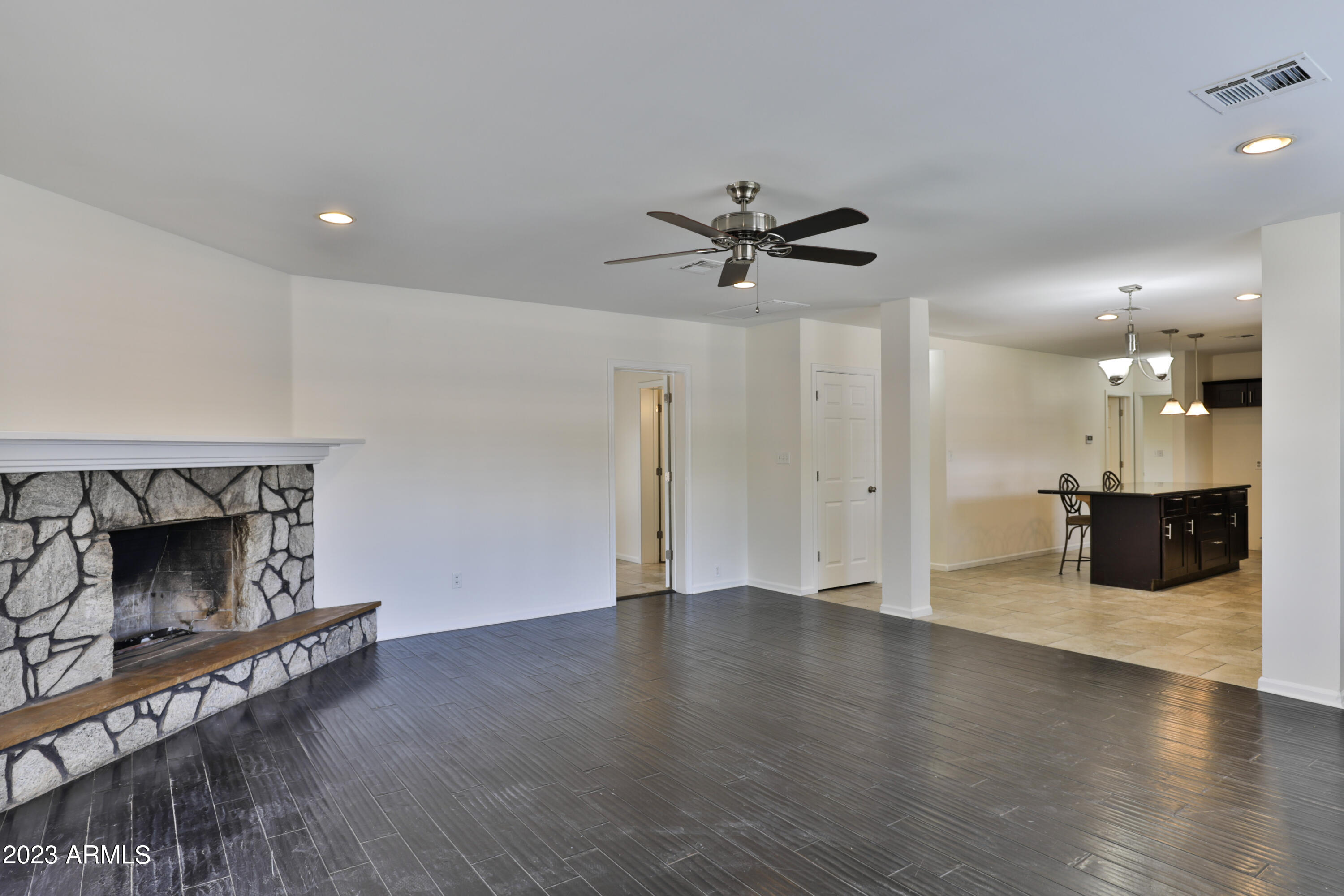5117 E VERDE Lane