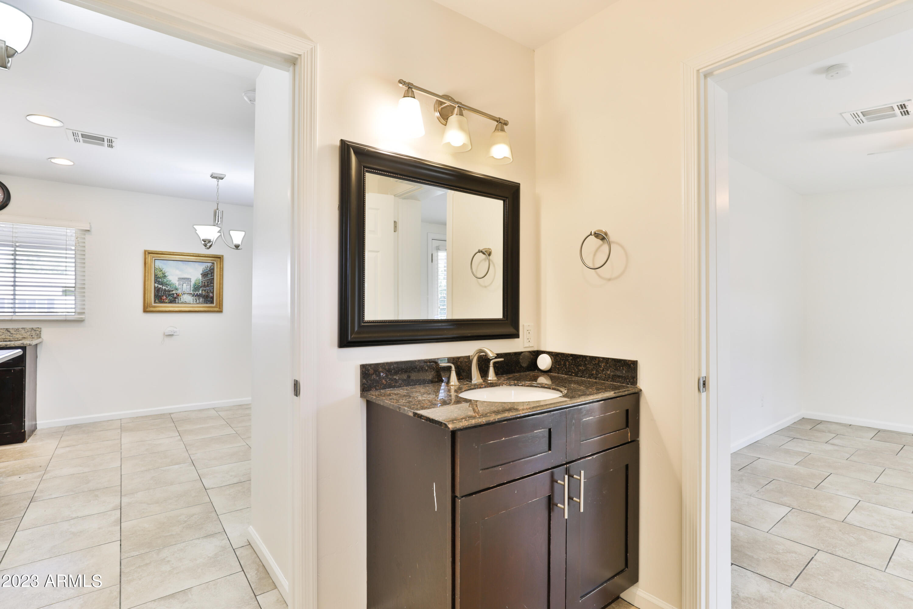 5117 E VERDE Lane