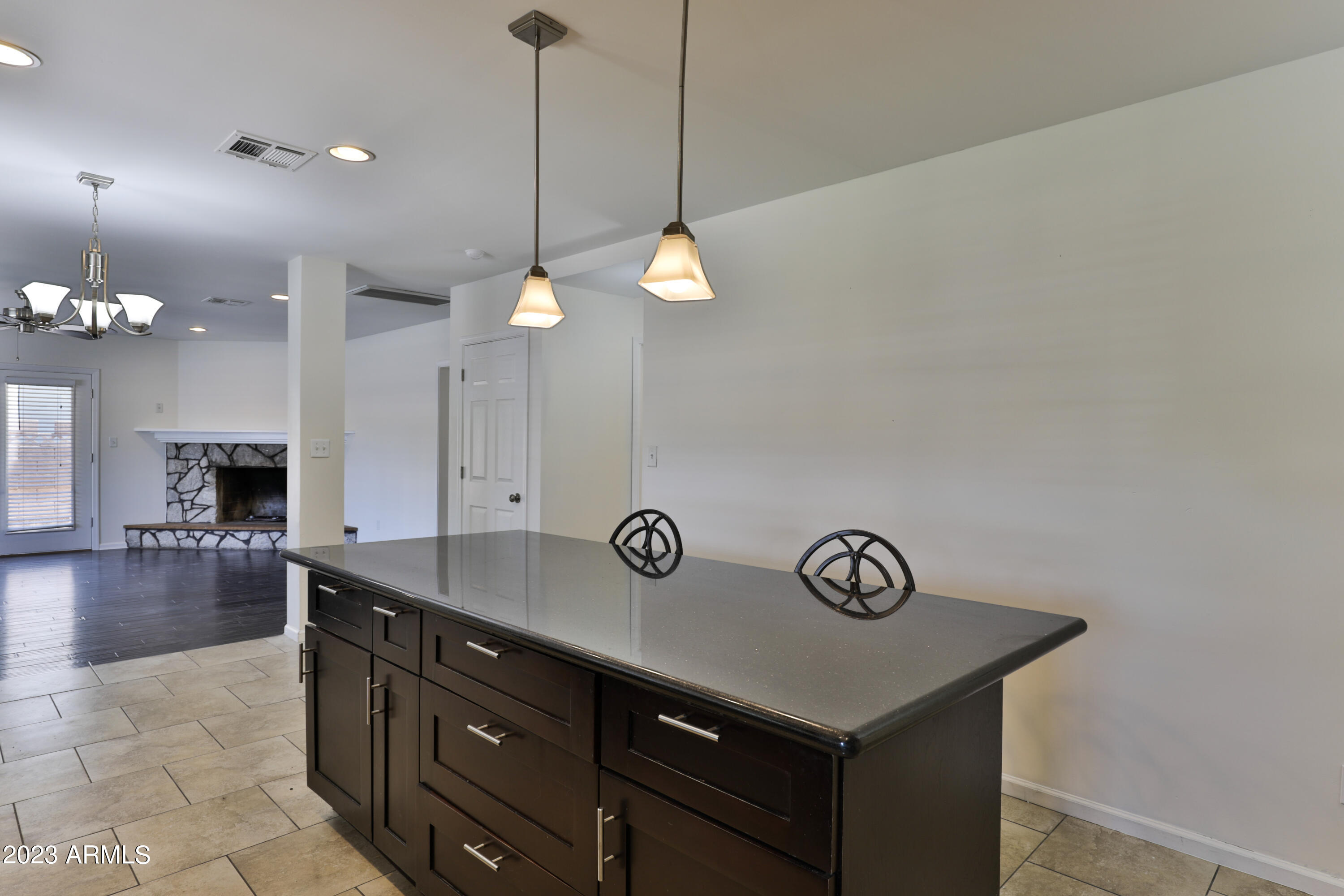 5117 E VERDE Lane