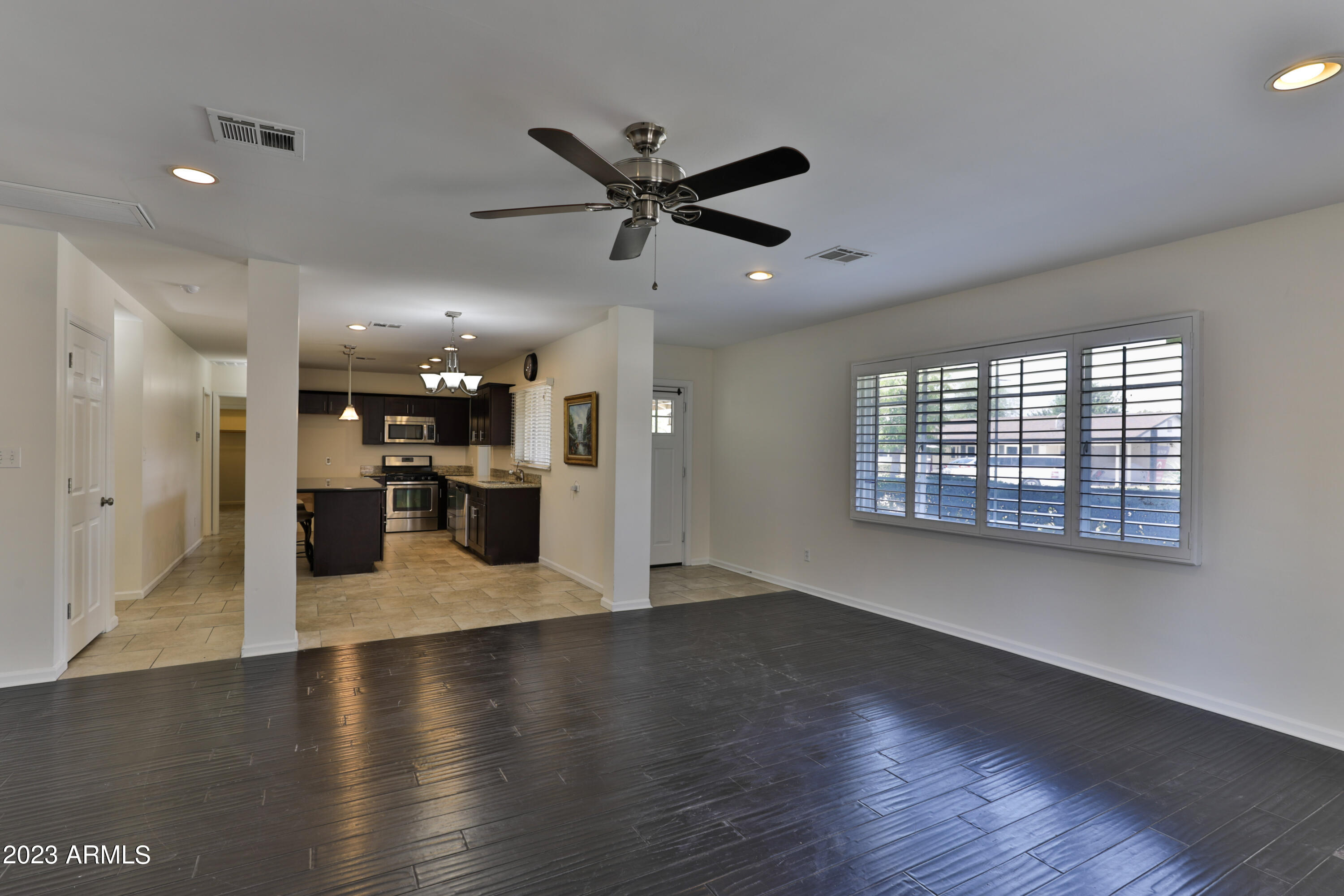 5117 E VERDE Lane