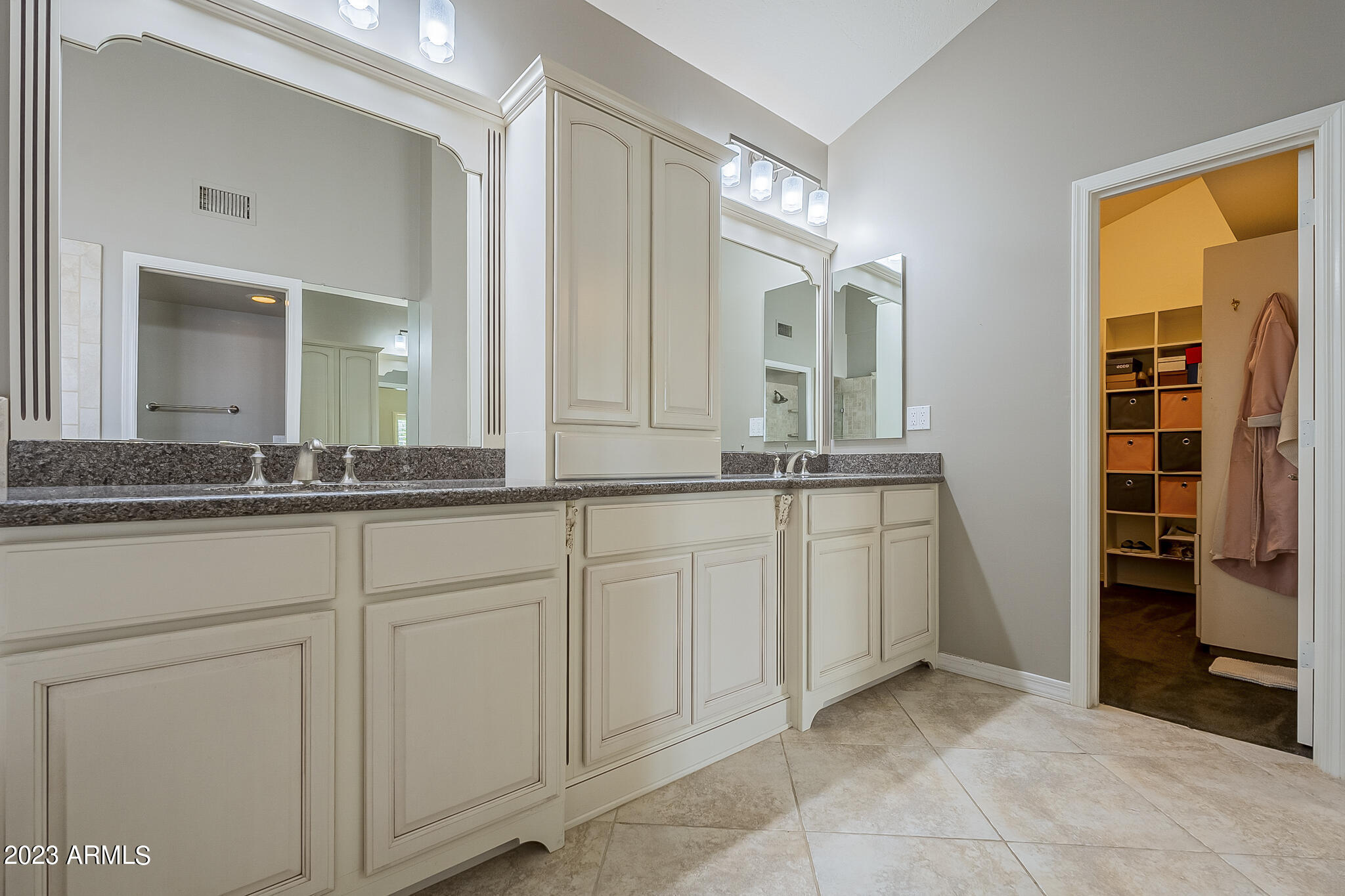 3436 E Desert Broom Way