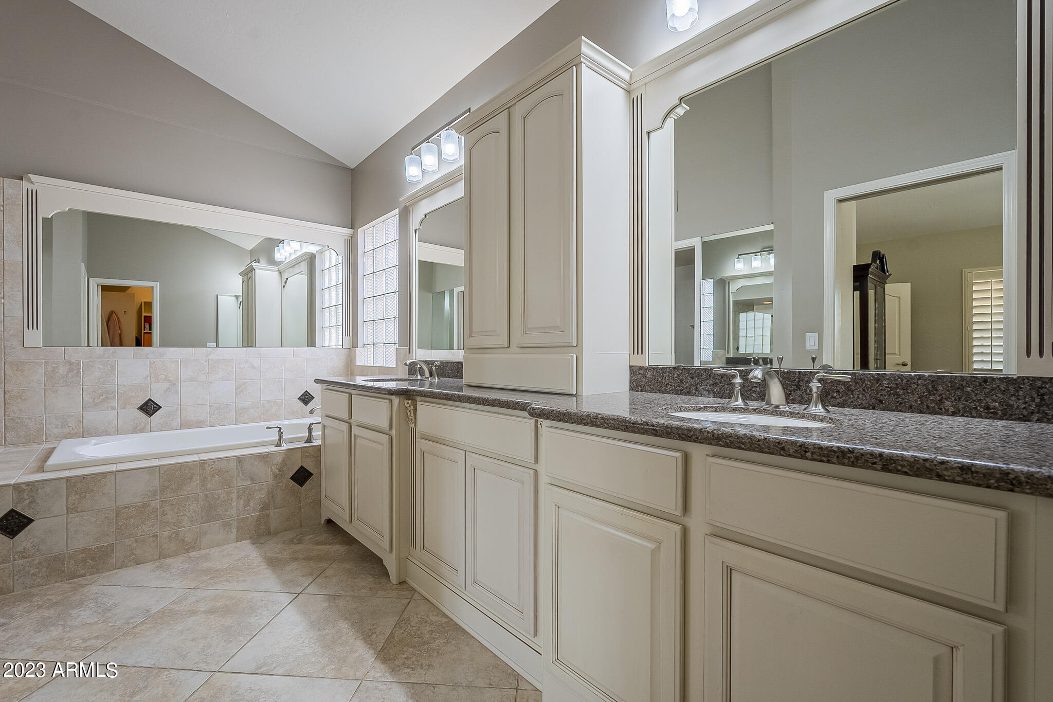 3436 E Desert Broom Way