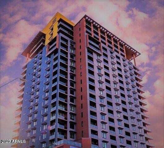 310 S 4TH Street Unit: 806