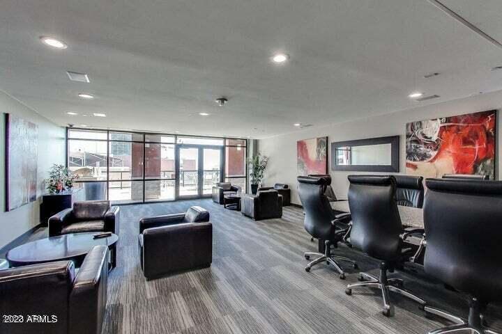 310 S 4TH Street Unit: 806