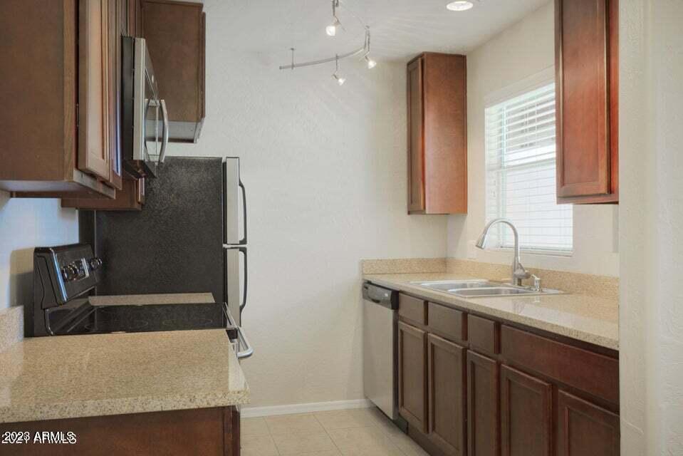 14145 N 92ND Street Unit: 2022